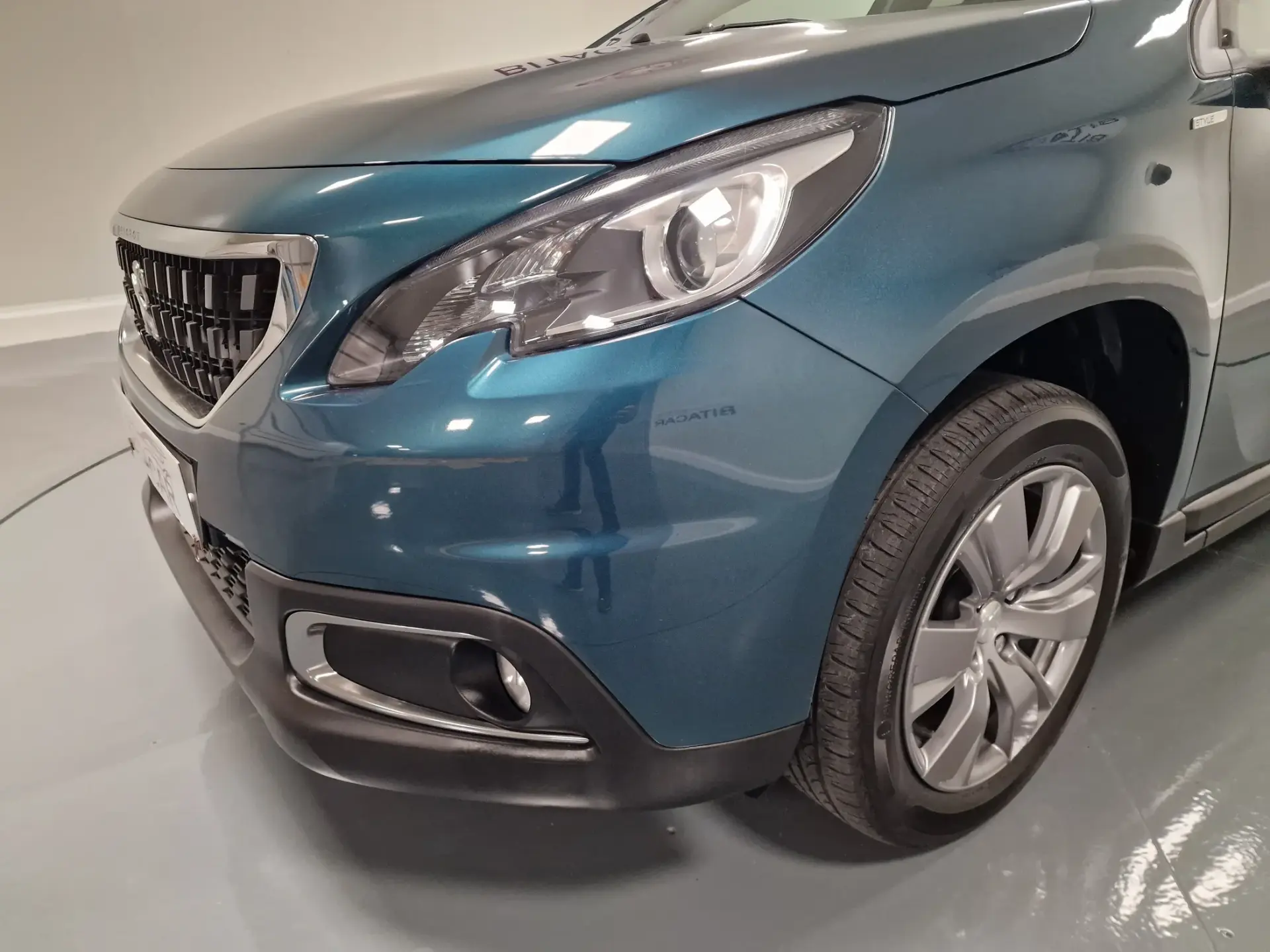 Peugeot 2008 1.2 PureTech Style 10