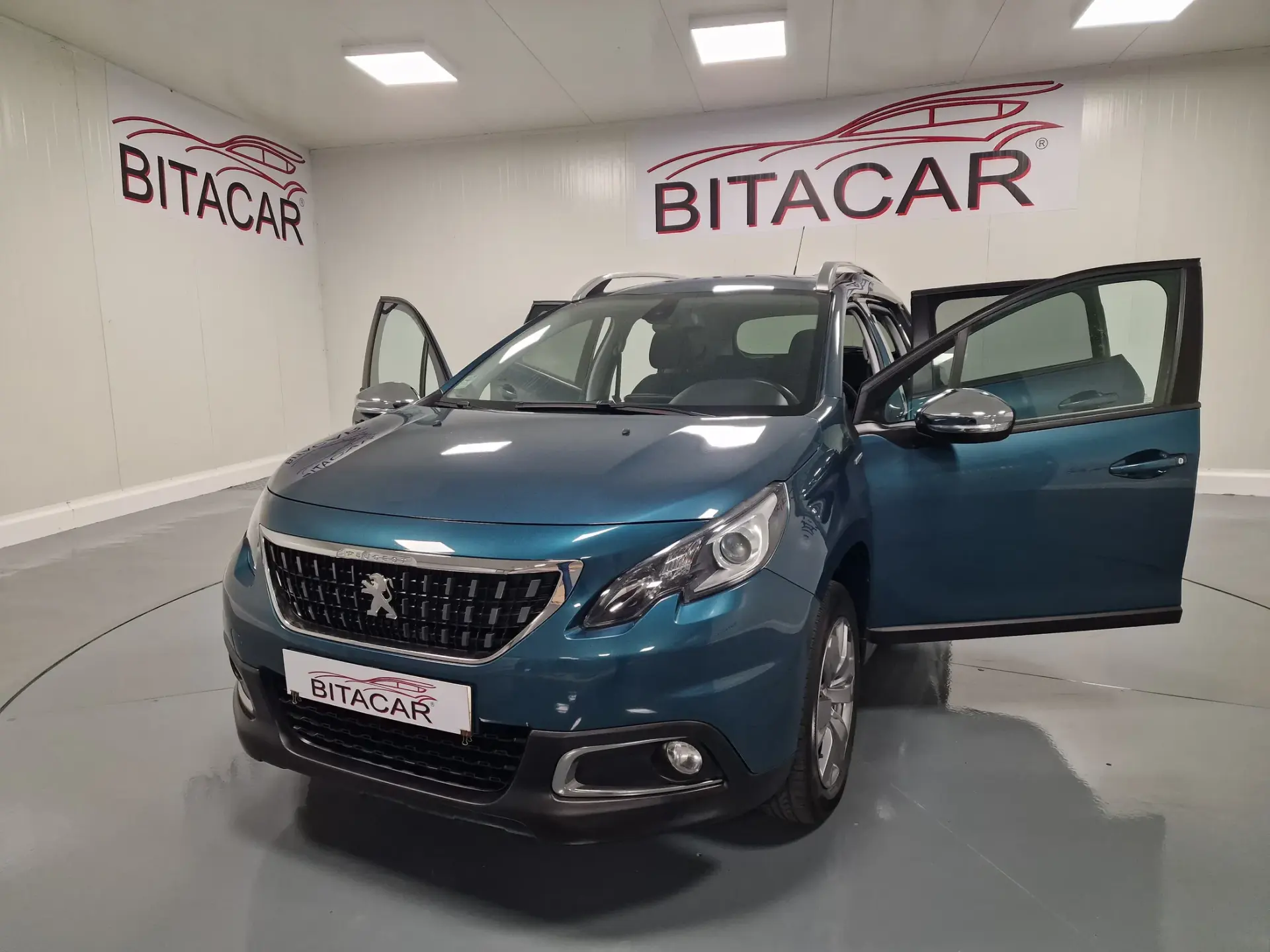 Peugeot 2008 1.2 PureTech Style 18