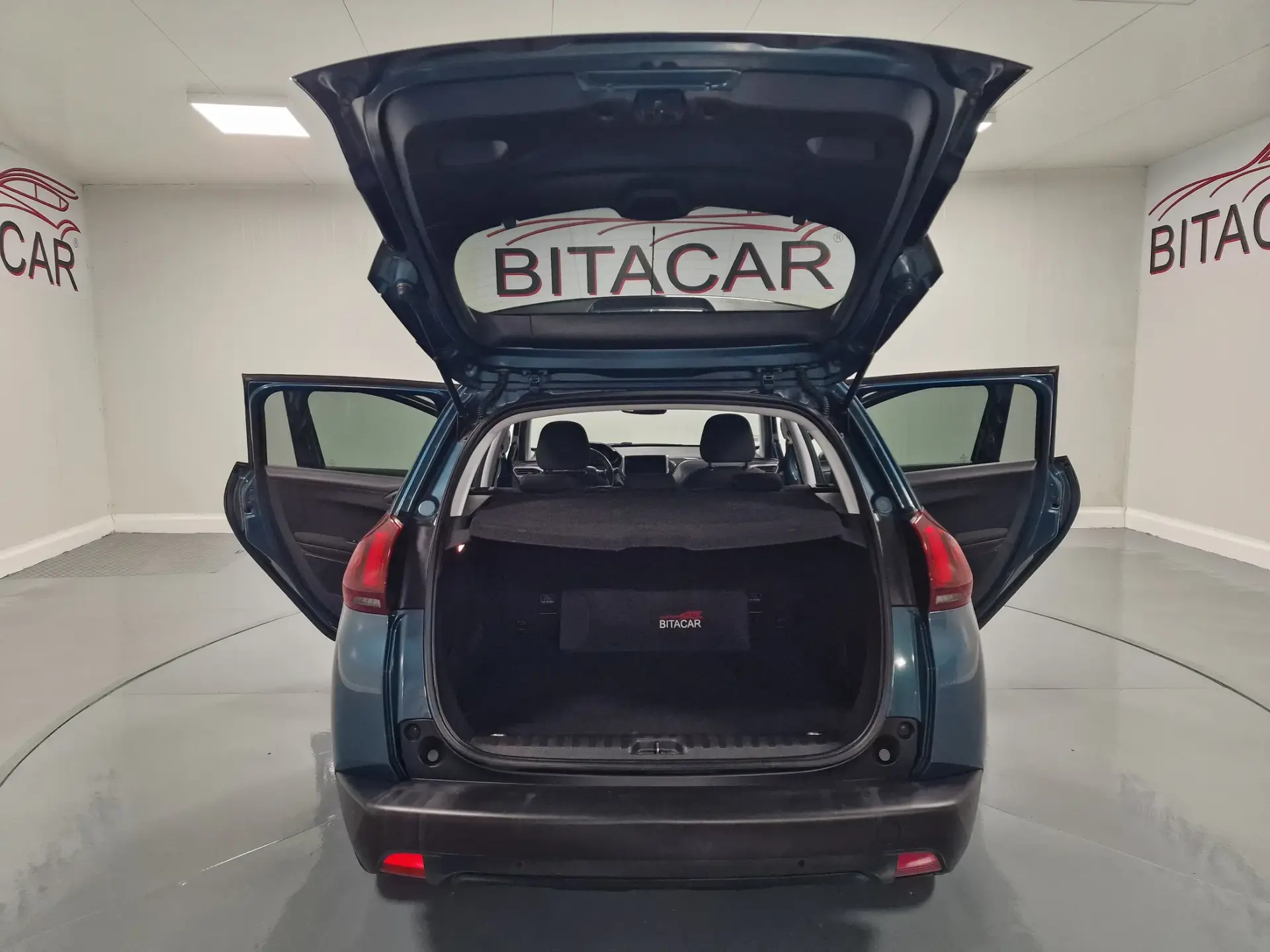 Peugeot 2008 1.2 PureTech Style 33