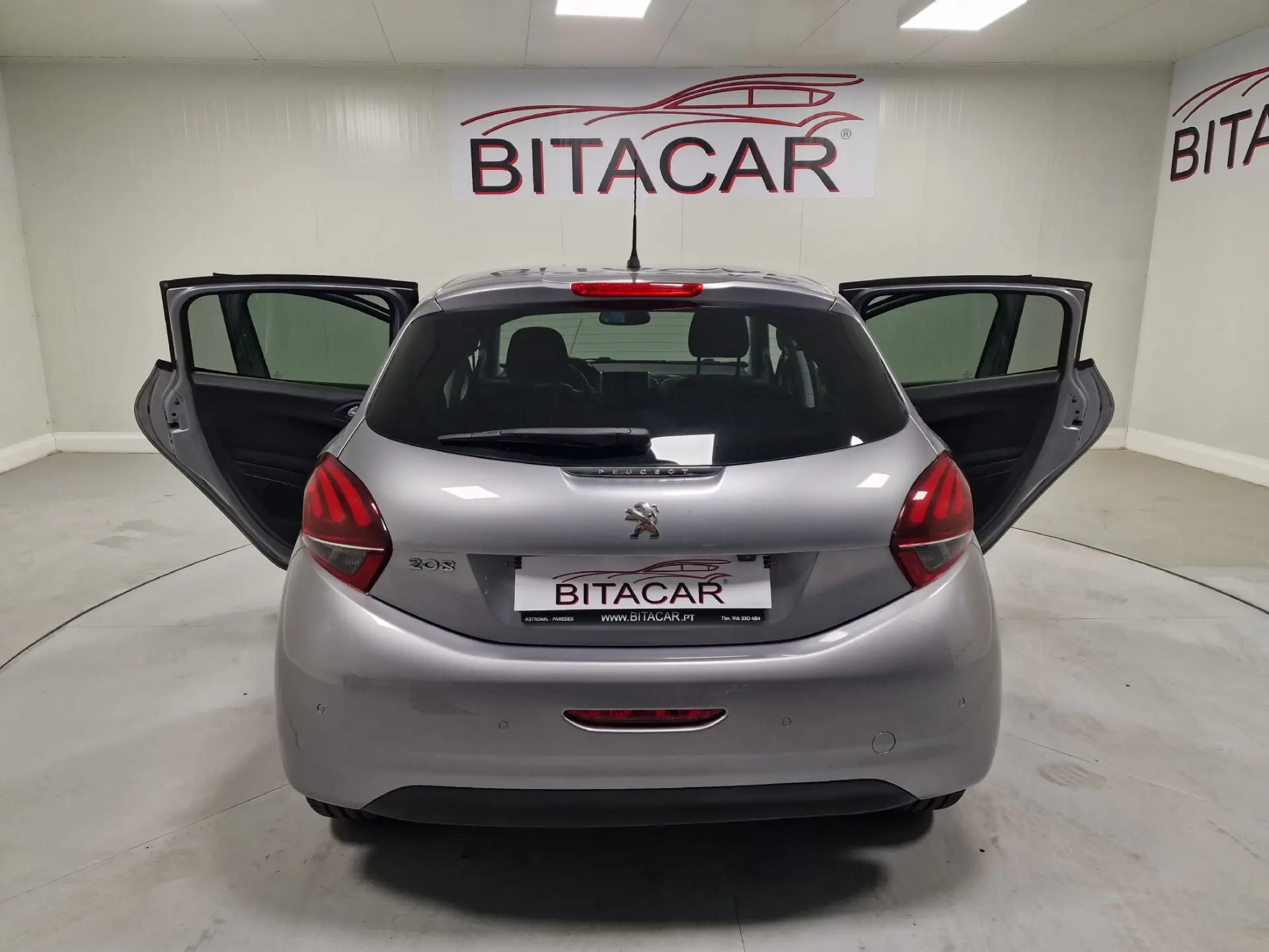 Peugeot 208 1.5 BLUEHDI 102CV SIGNATURE GPS CAM. TRASEIRA 36