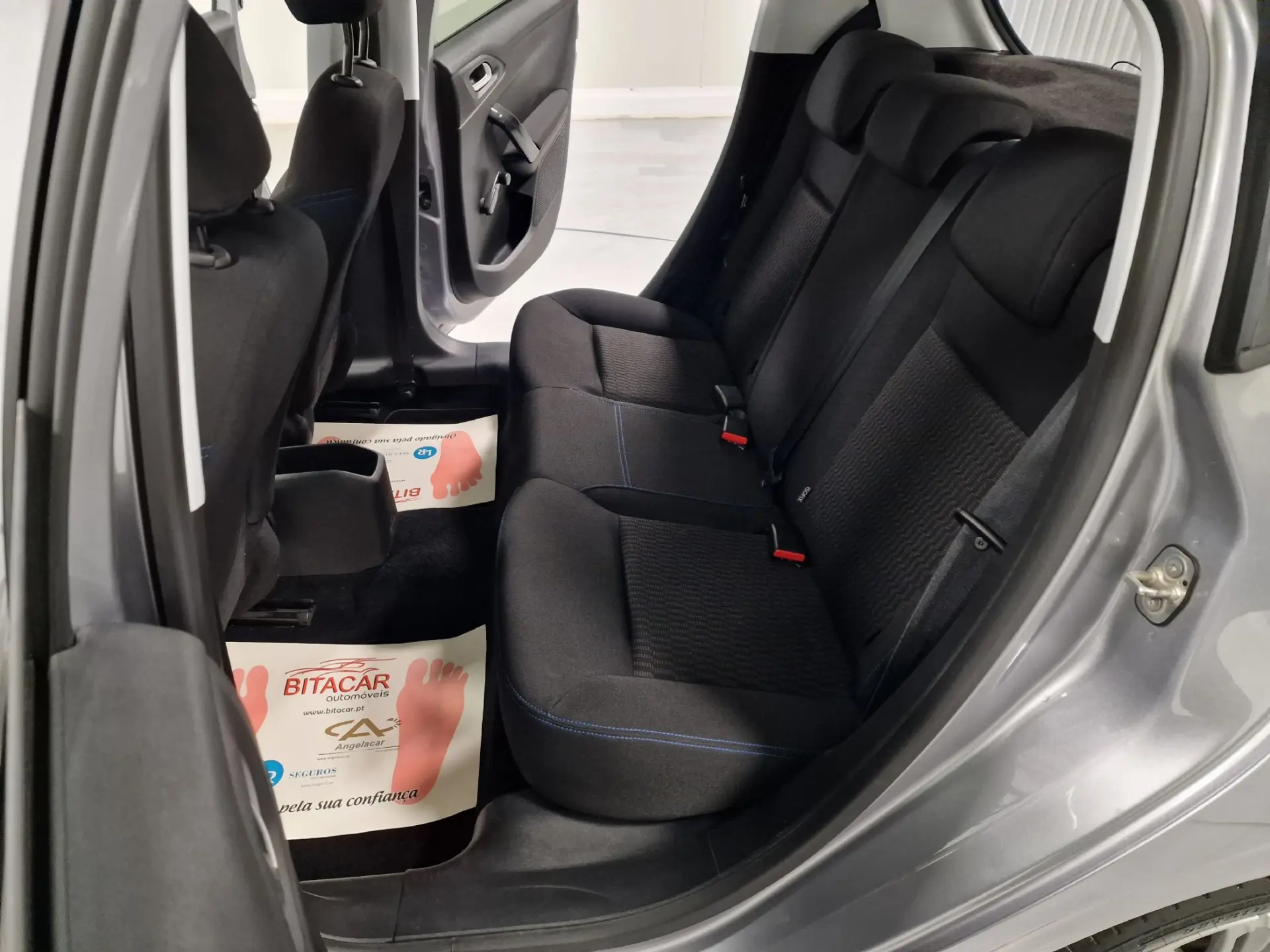 Peugeot 208 1.5 BLUEHDI 102CV SIGNATURE GPS CAM. TRASEIRA 37