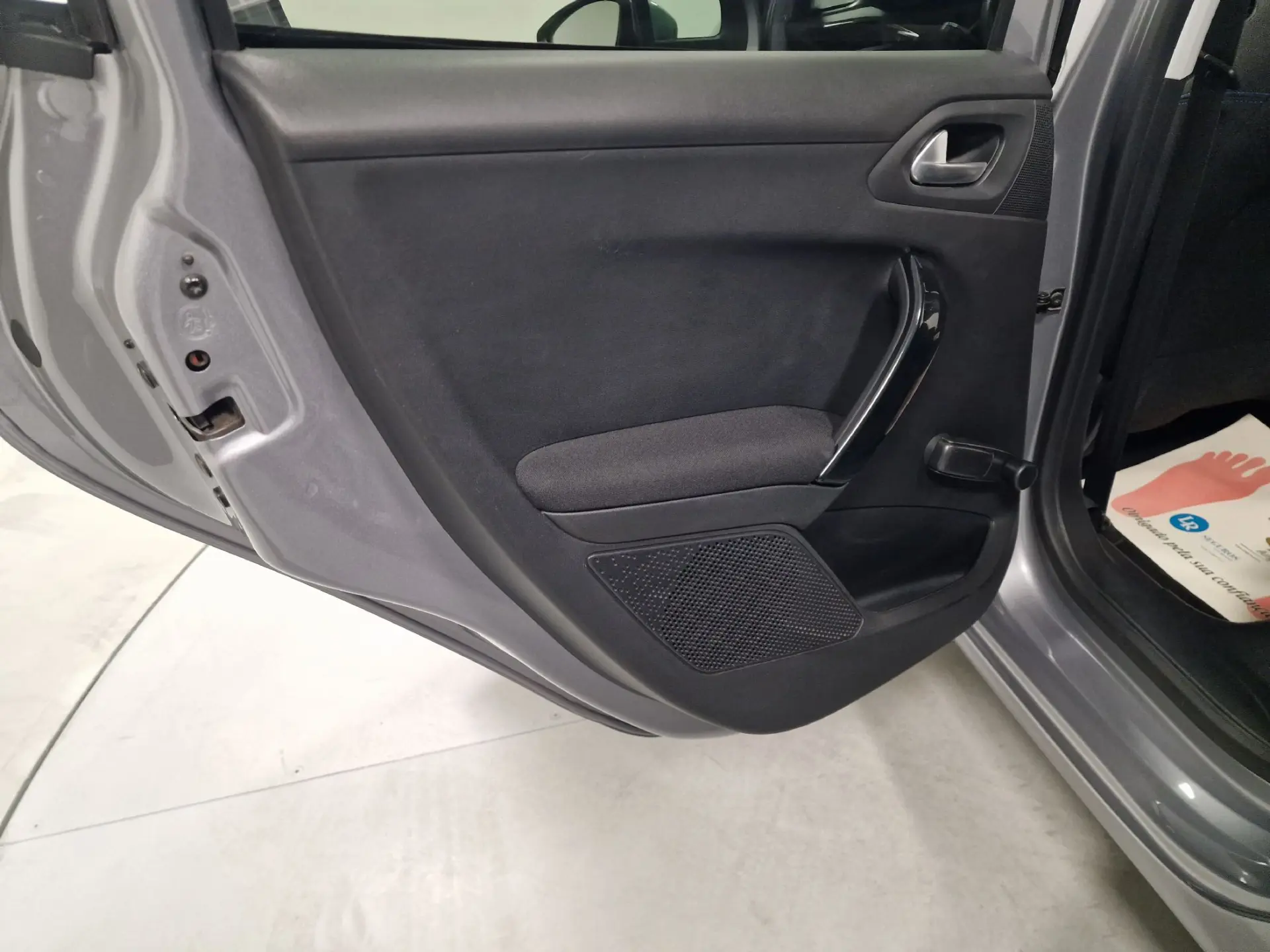 Peugeot 208 1.5 BLUEHDI 102CV SIGNATURE GPS CAM. TRASEIRA 40