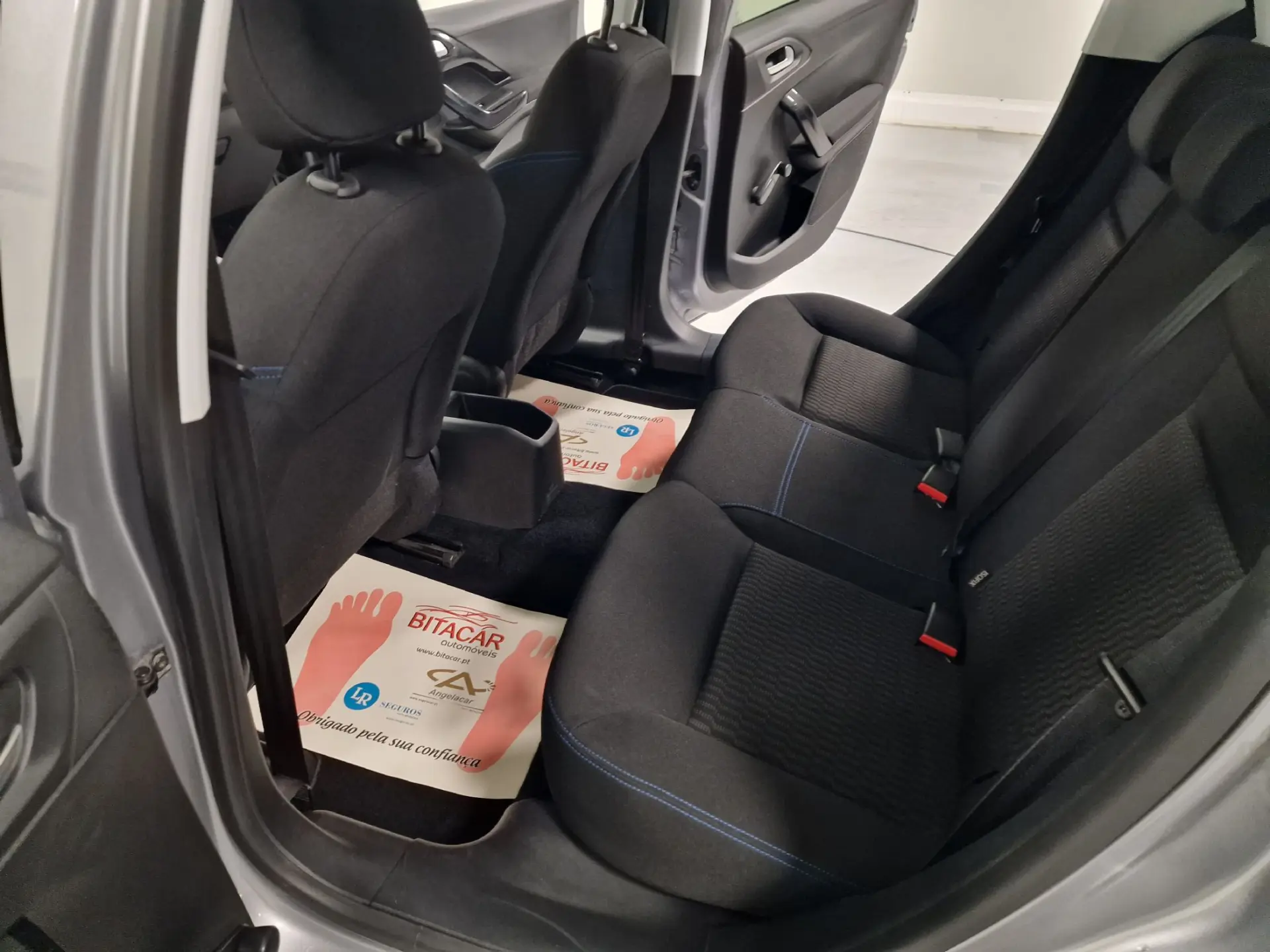 Peugeot 208 1.5 BLUEHDI 102CV SIGNATURE GPS CAM. TRASEIRA 44