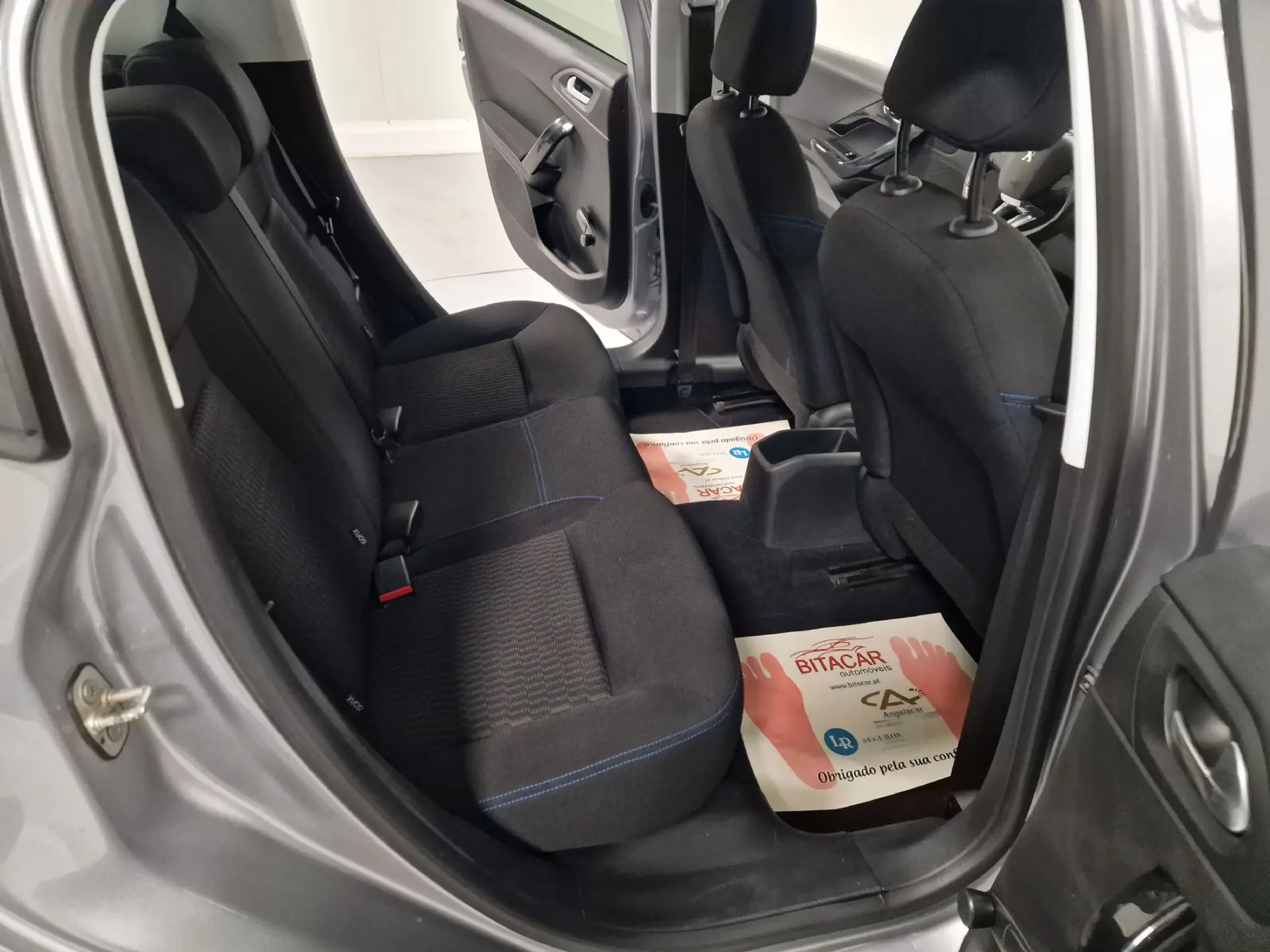 Peugeot 208 1.5 BLUEHDI 102CV SIGNATURE GPS CAM. TRASEIRA 46