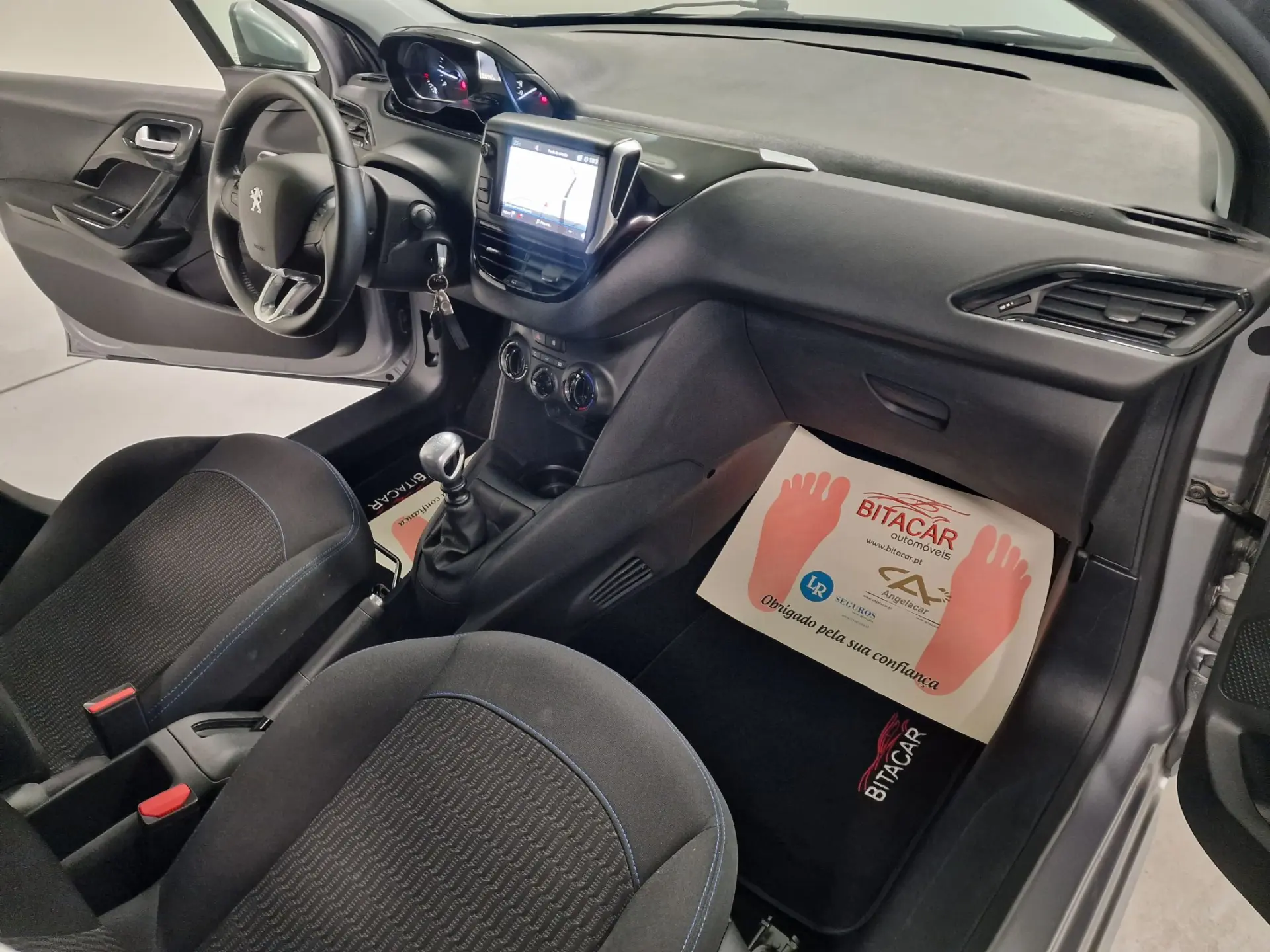 Peugeot 208 1.5 BLUEHDI 102CV SIGNATURE GPS CAM. TRASEIRA 52