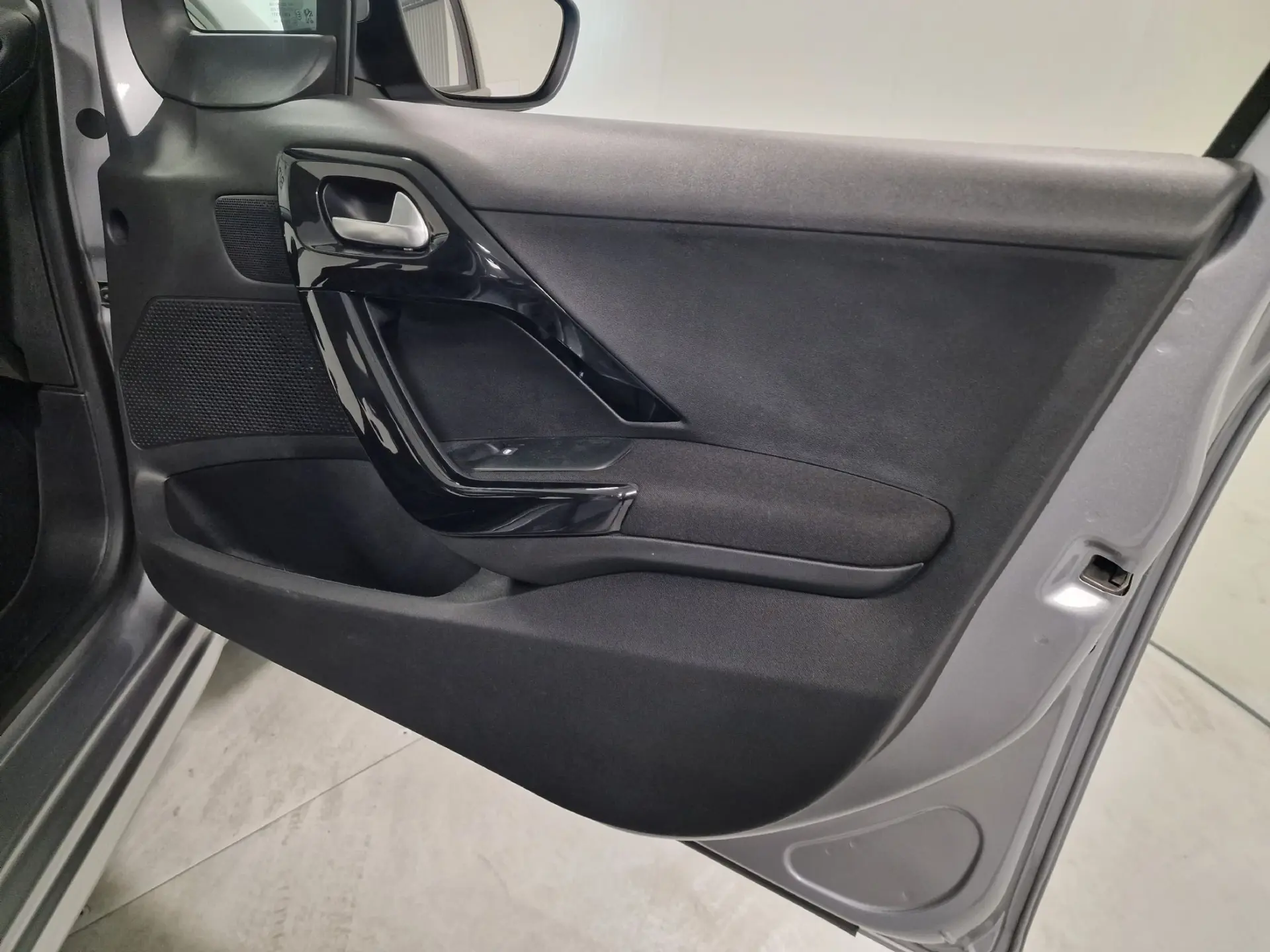 Peugeot 208 1.5 BLUEHDI 102CV SIGNATURE GPS CAM. TRASEIRA 53