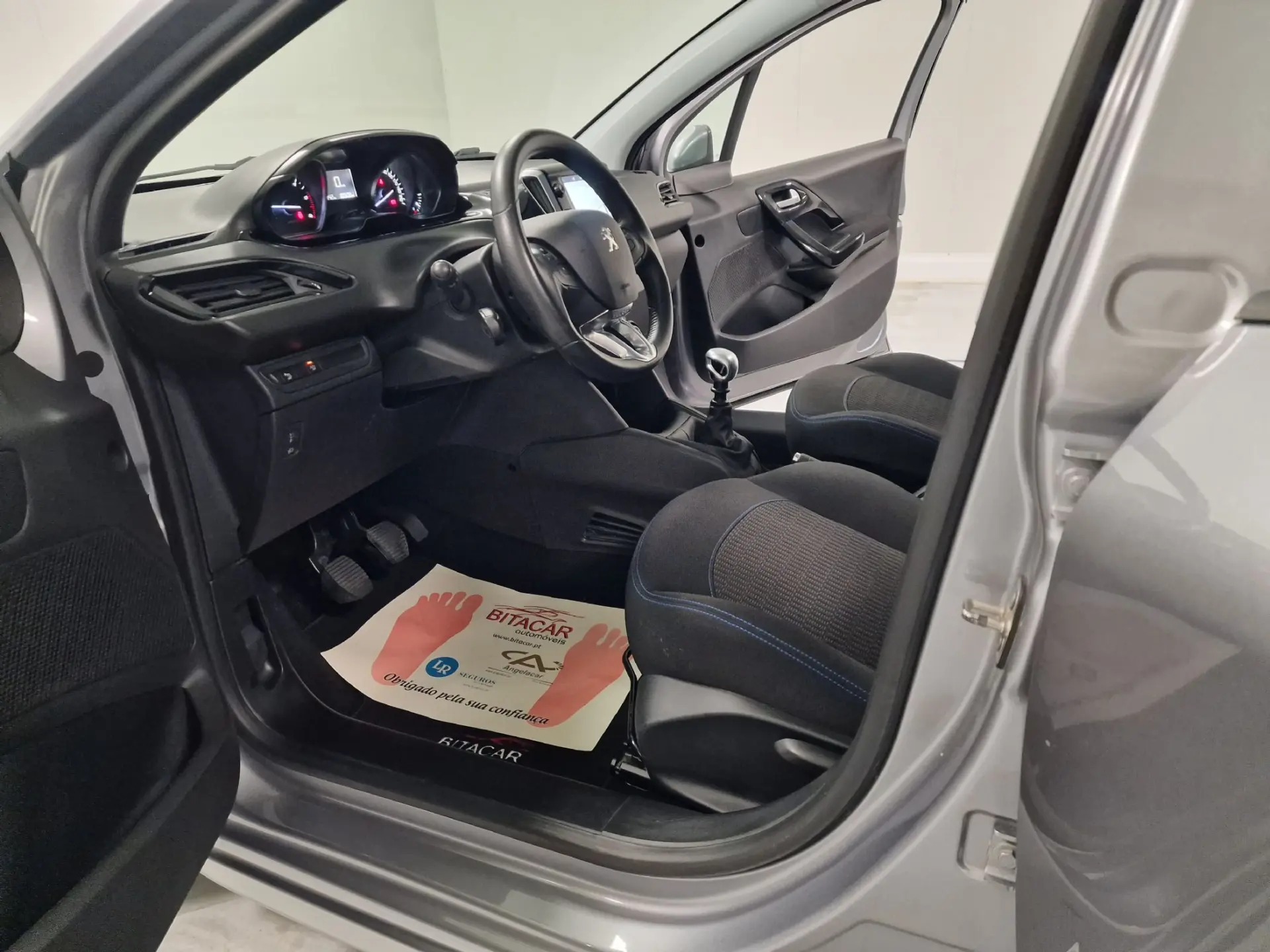 Peugeot 208 1.5 BLUEHDI 102CV SIGNATURE GPS CAM. TRASEIRA 56