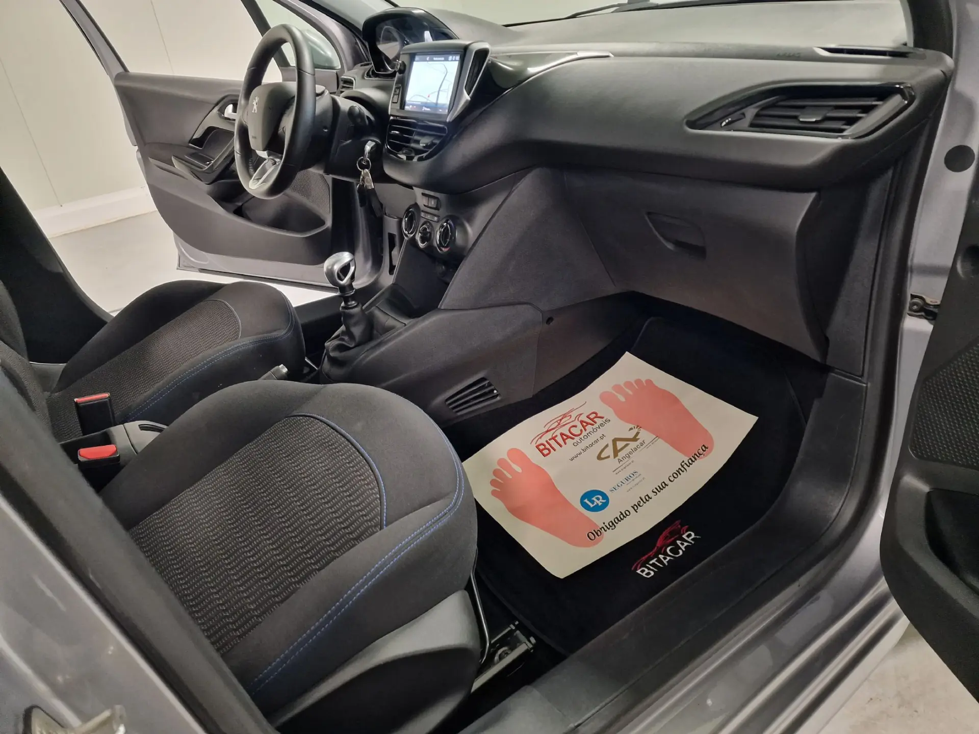 Peugeot 208 1.5 BLUEHDI 102CV SIGNATURE GPS CAM. TRASEIRA 60