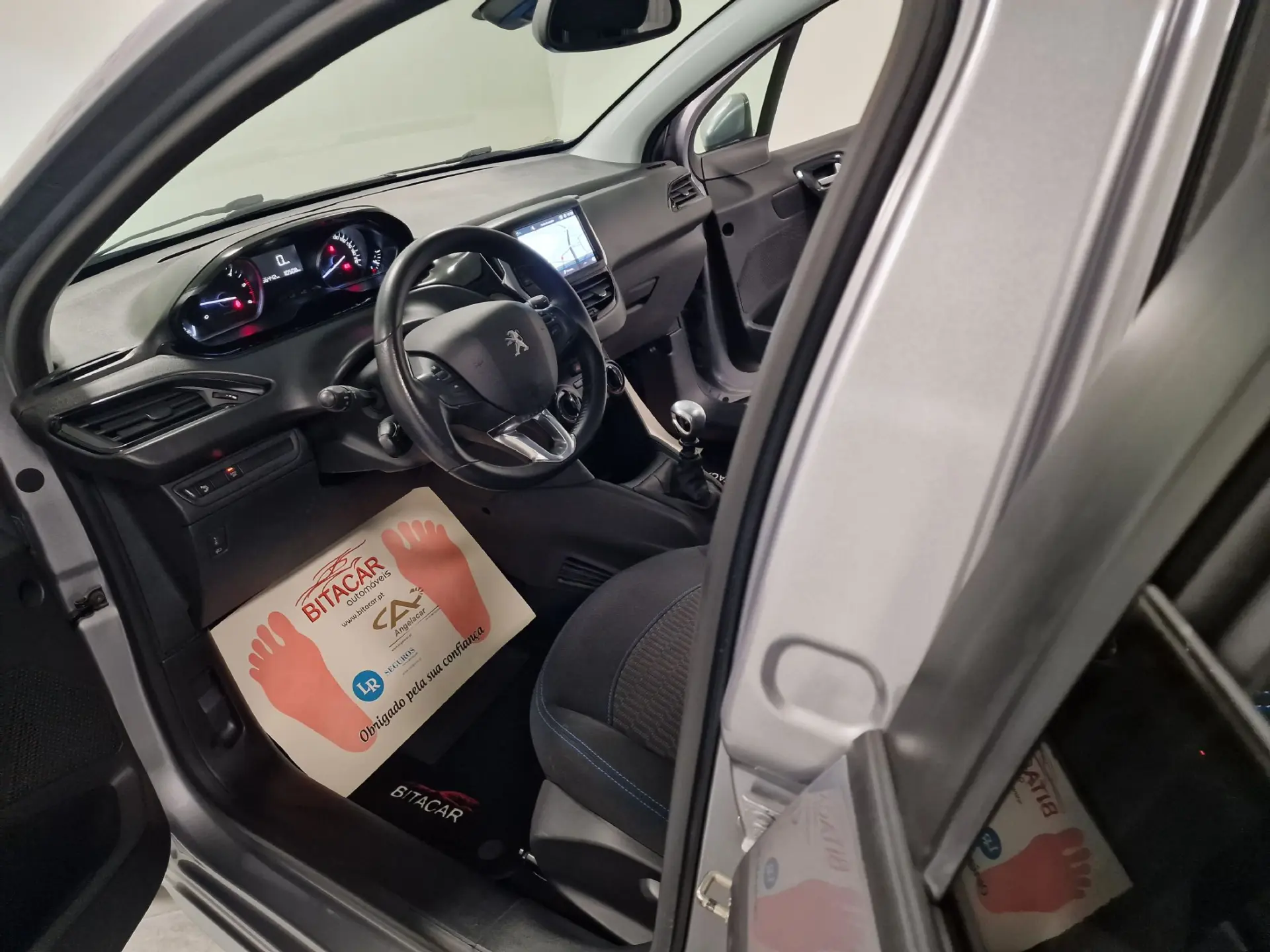 Peugeot 208 1.5 BLUEHDI 102CV SIGNATURE GPS CAM. TRASEIRA 62