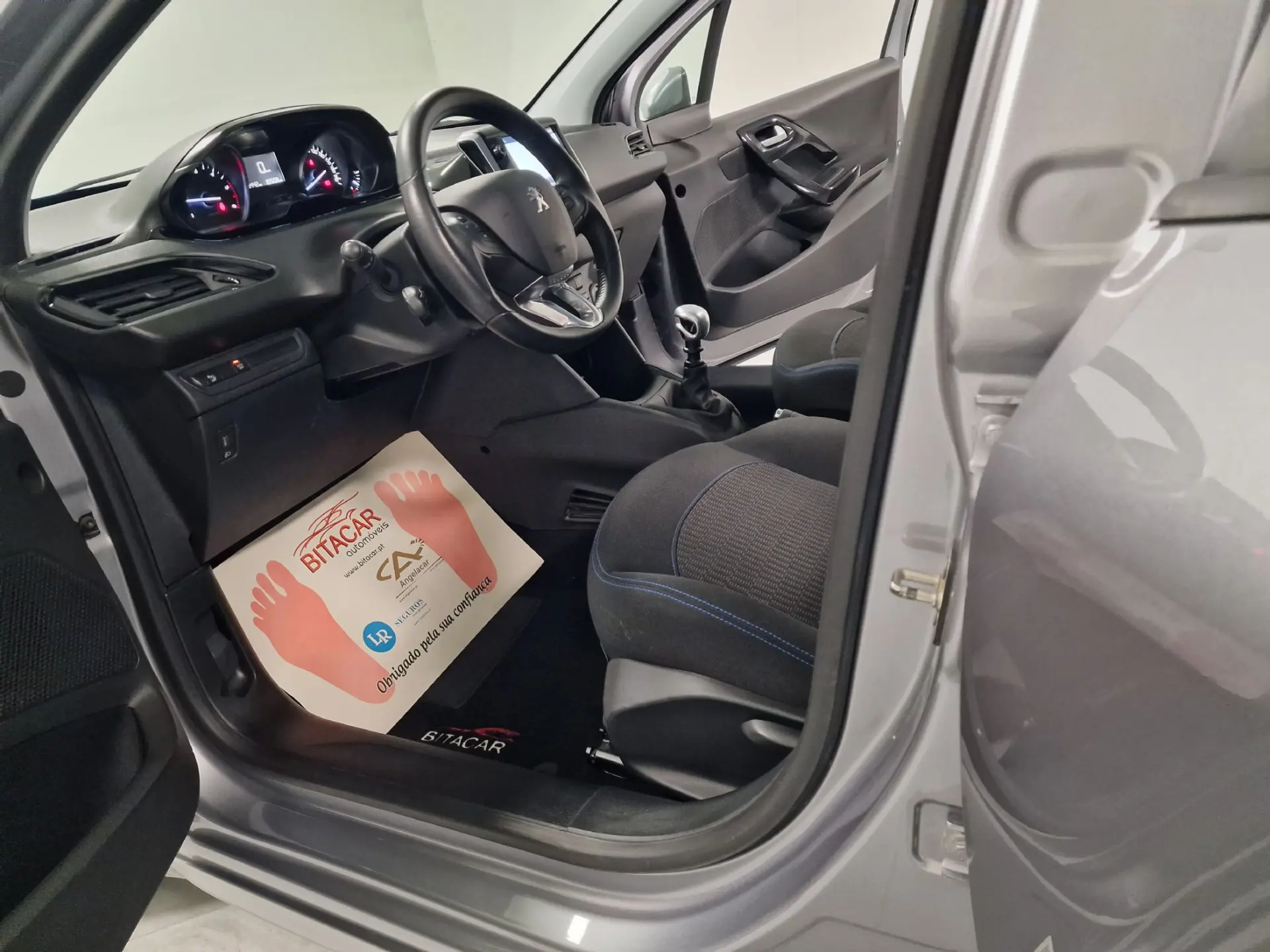 Peugeot 208 1.5 BLUEHDI 102CV SIGNATURE GPS CAM. TRASEIRA 63