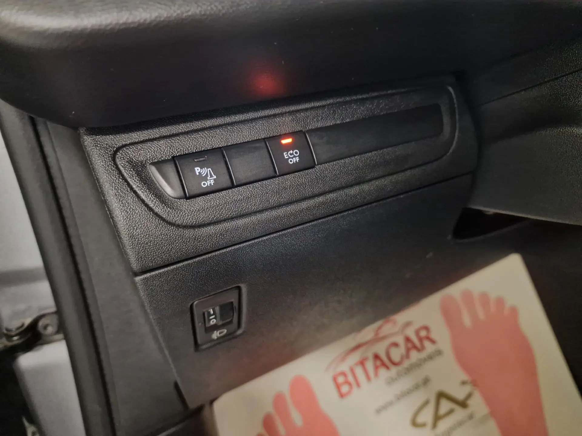 Peugeot 208 1.5 BLUEHDI 102CV SIGNATURE GPS CAM. TRASEIRA 64