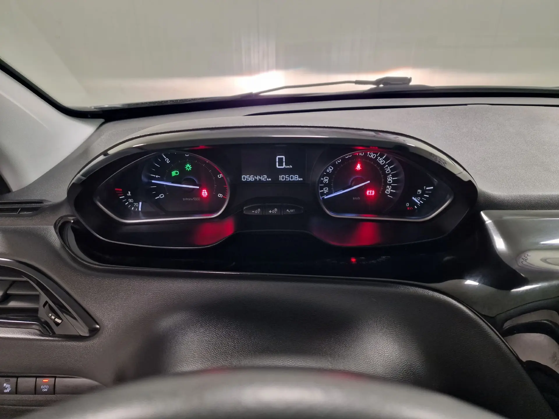 Peugeot 208 1.5 BLUEHDI 102CV SIGNATURE GPS CAM. TRASEIRA 71