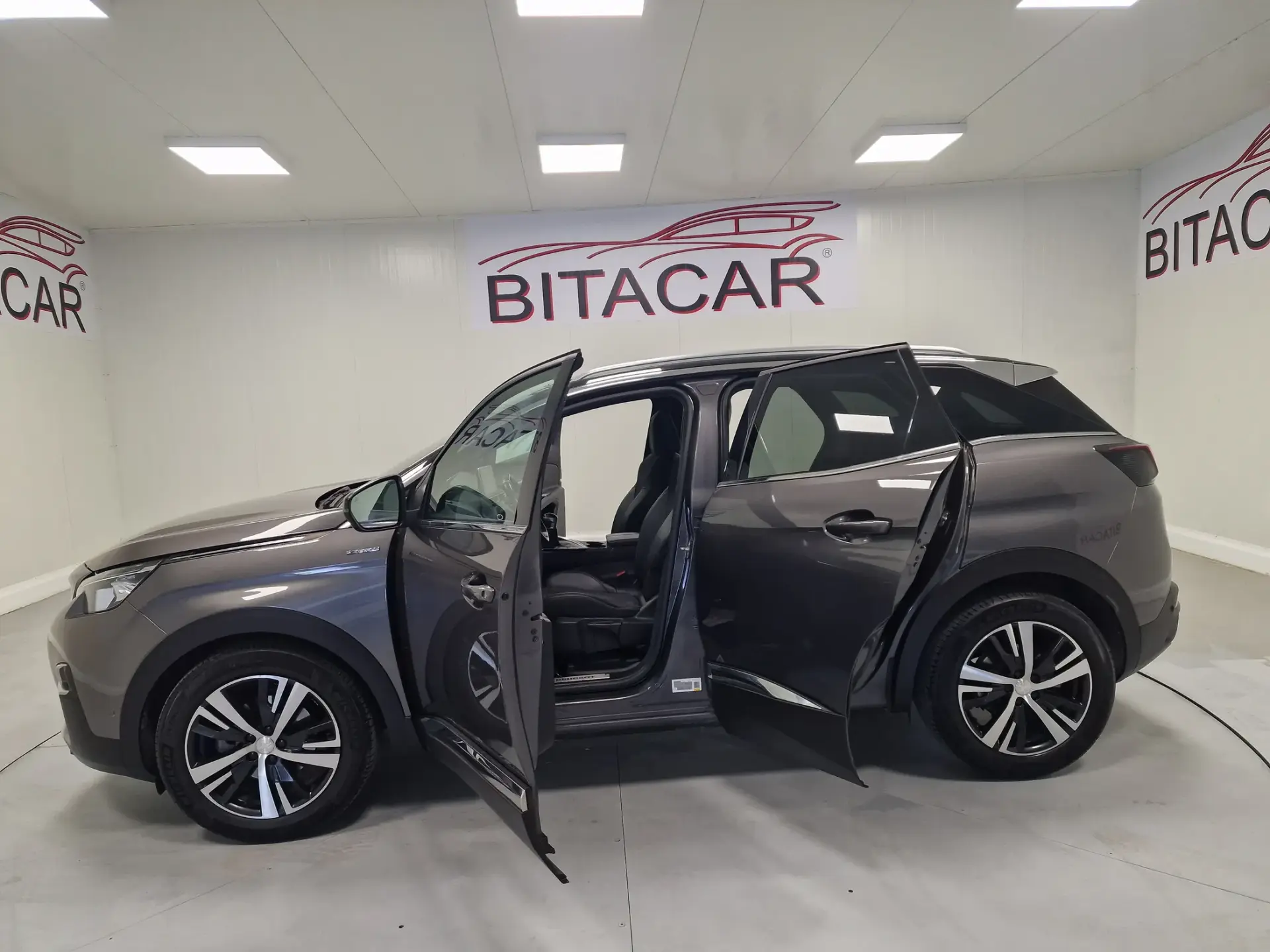 Peugeot 3008 1.5 BlueHDi GT Line J19 29