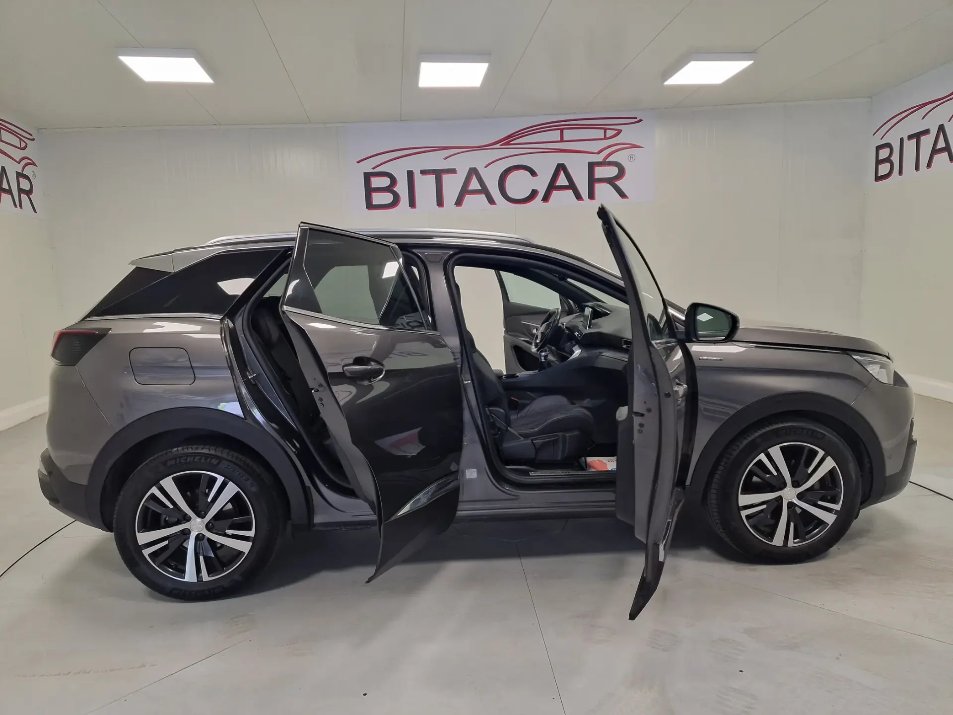 Peugeot 3008 1.5 BlueHDi GT Line J19 41