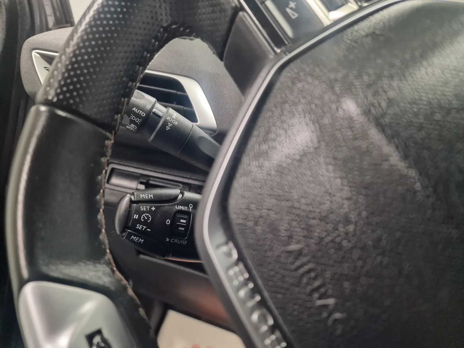 Peugeot 3008 1.5 BlueHDi GT Line J19 68