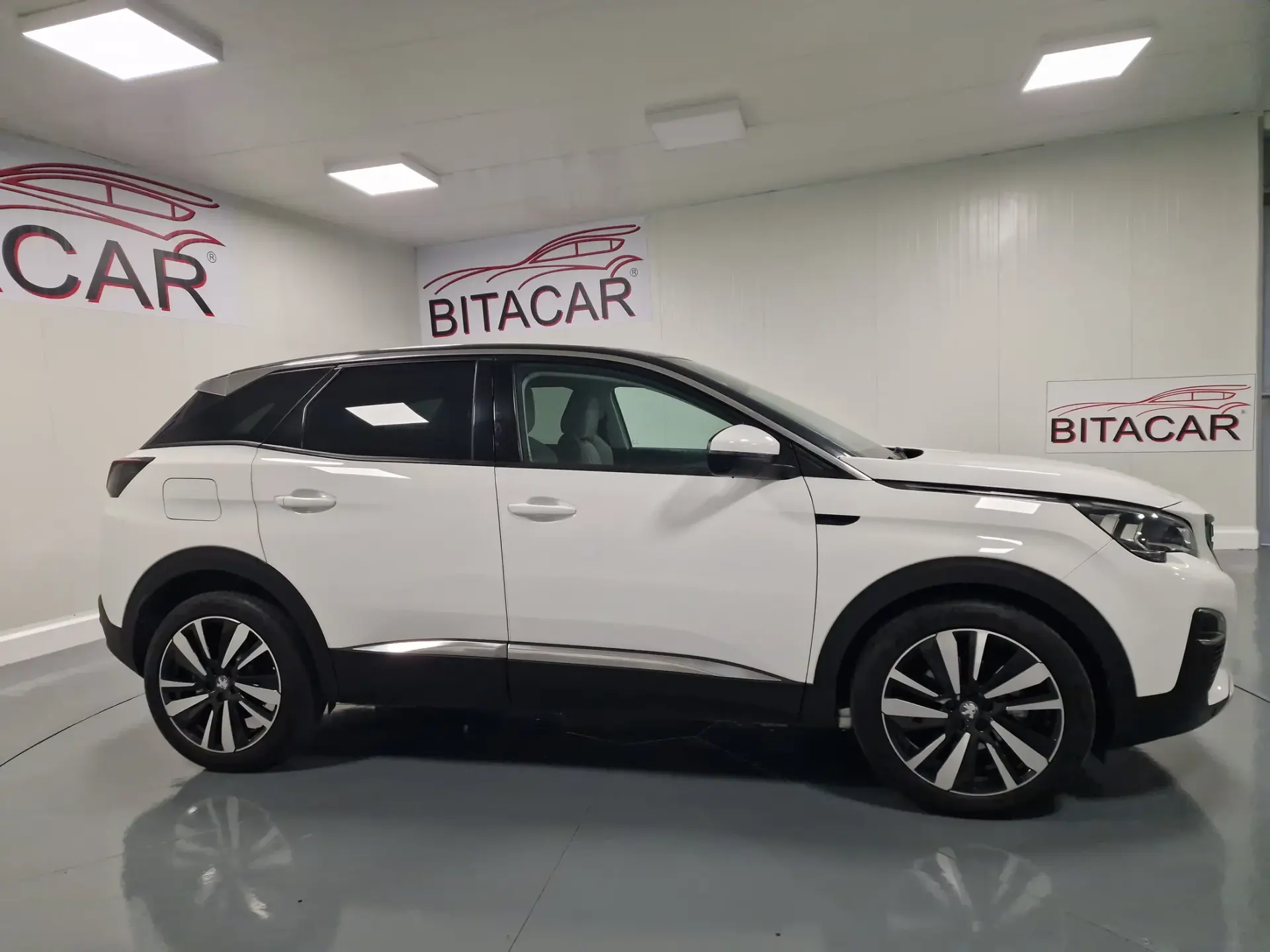 Peugeot 3008 1.5 BlueHDi Allure 10