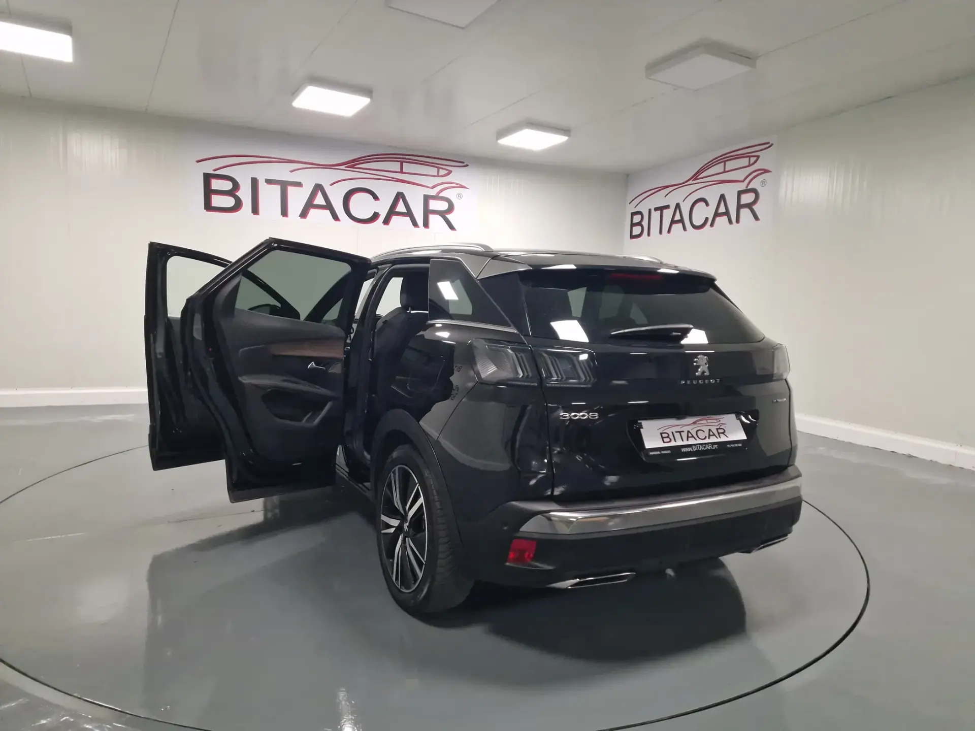 Peugeot 3008 1.6 Hybrid4 GT Line e-EAT8 42