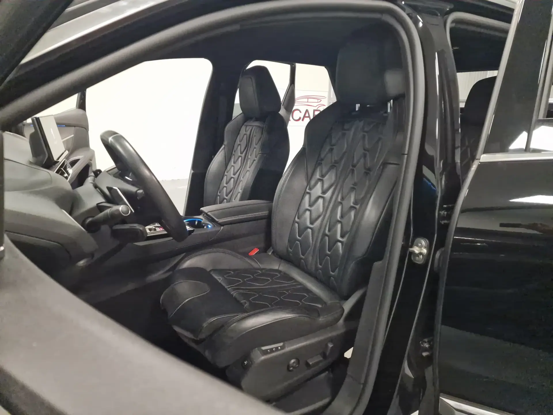 Peugeot 3008 1.6 Hybrid4 GT Line e-EAT8 74