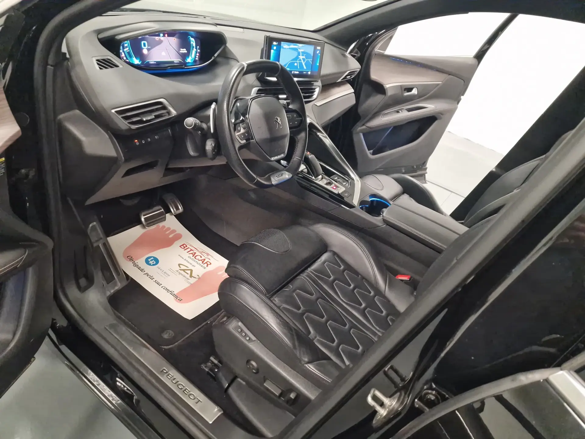 Peugeot 3008 1.6 Hybrid4 GT Line e-EAT8 77