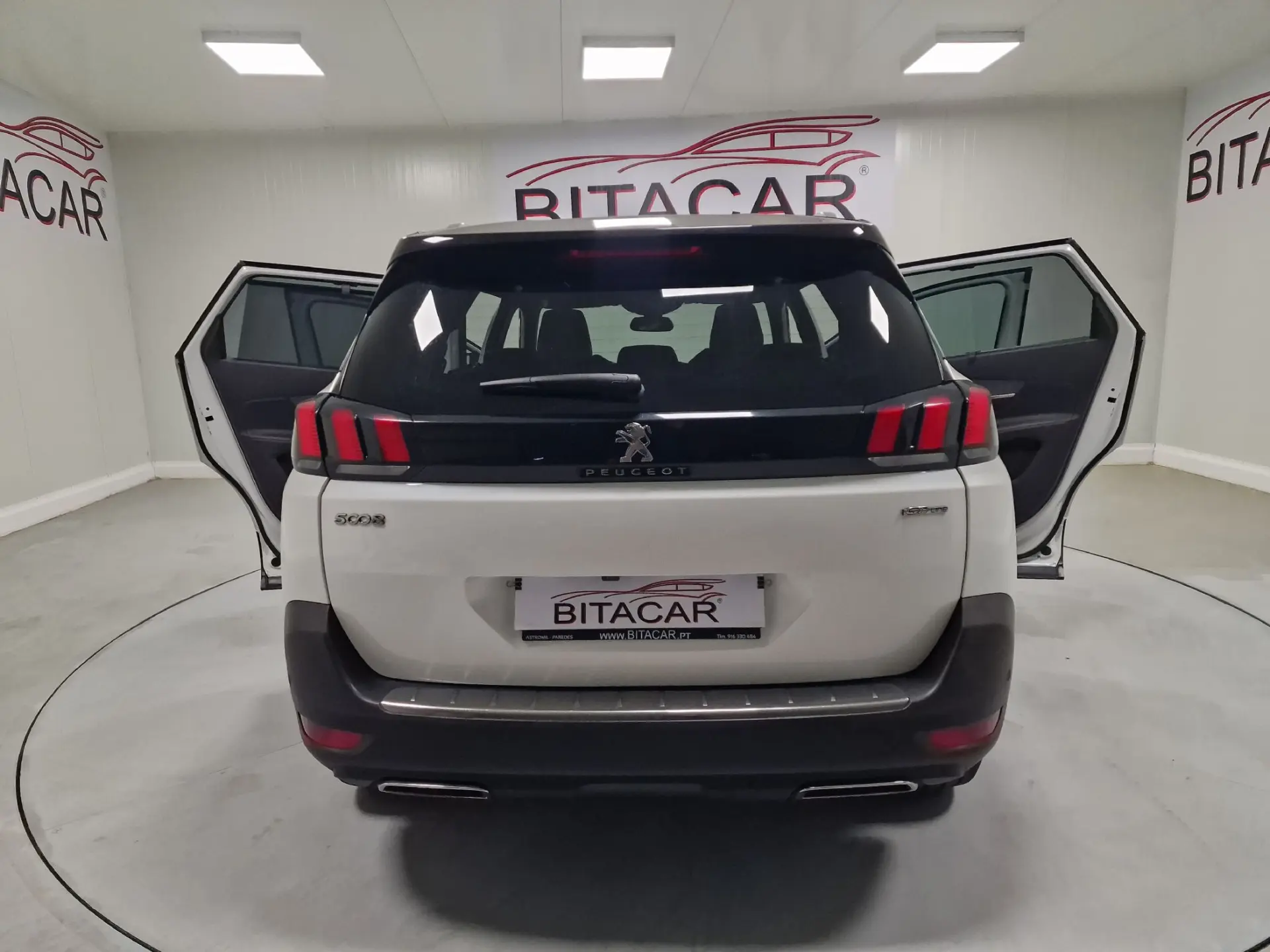 Peugeot 5008 1.66 BLUEHDI 120CV GTLINE TETO DE ABRIR 37