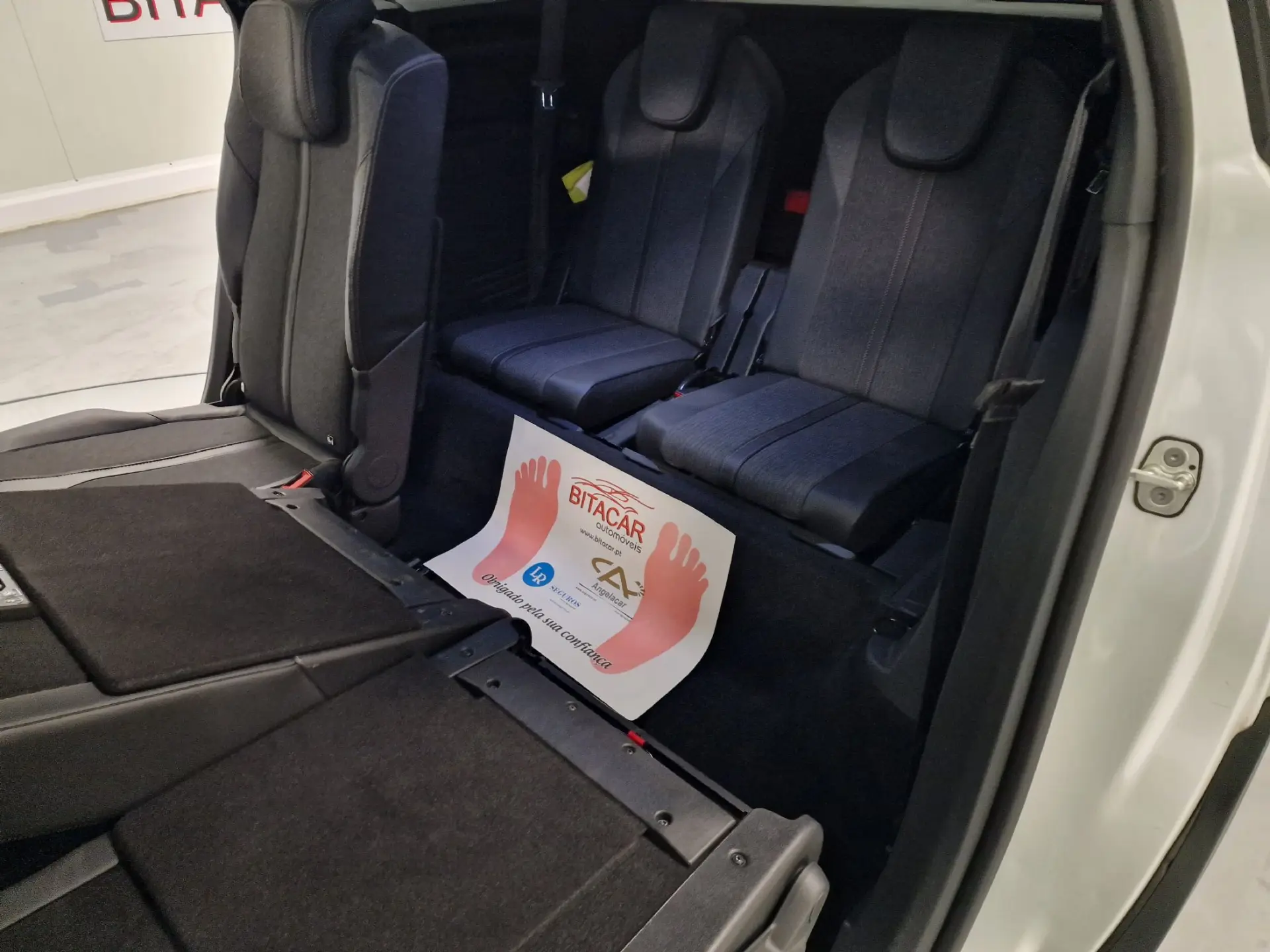 Peugeot 5008 1.66 BLUEHDI 120CV GTLINE TETO DE ABRIR 47