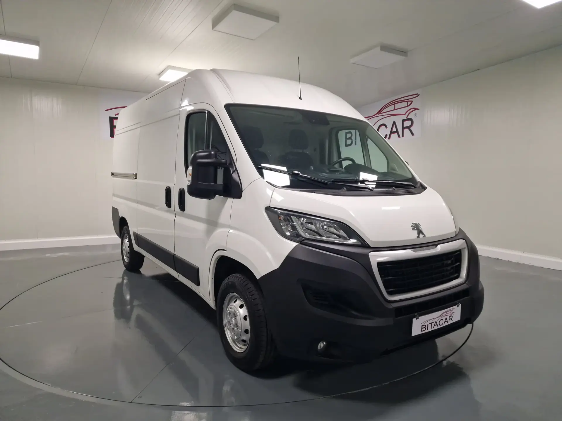 Peugeot Boxer 2.2 BlueHDi 435 L4H2 Premium 2