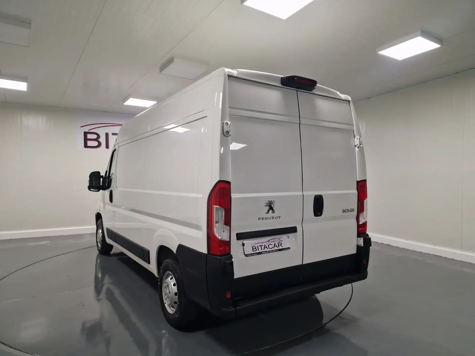 Peugeot Boxer 2.2 BlueHDi 435 L4H2 Premium 16
