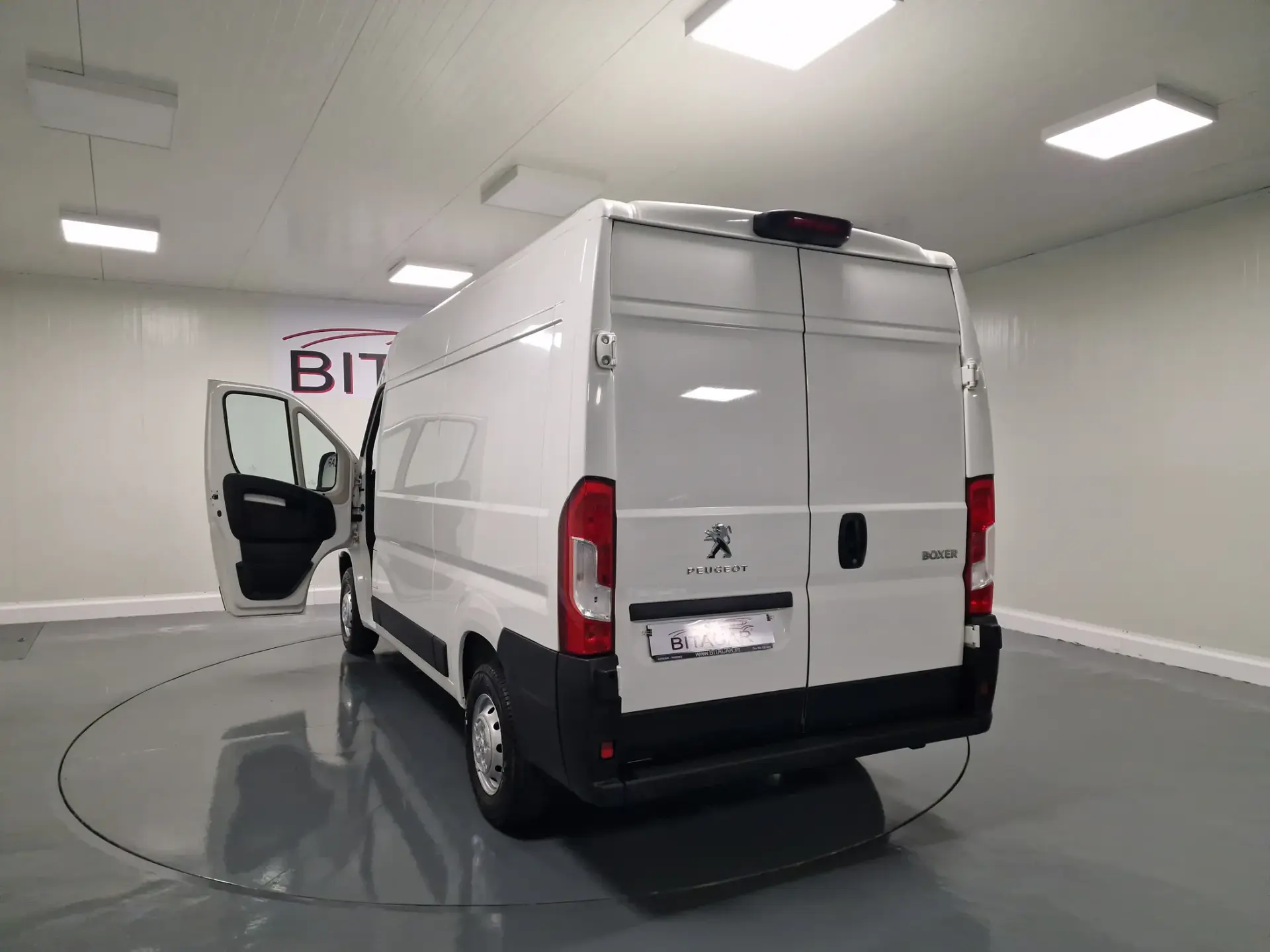 Peugeot Boxer 2.2 BlueHDi 435 L4H2 Premium 36