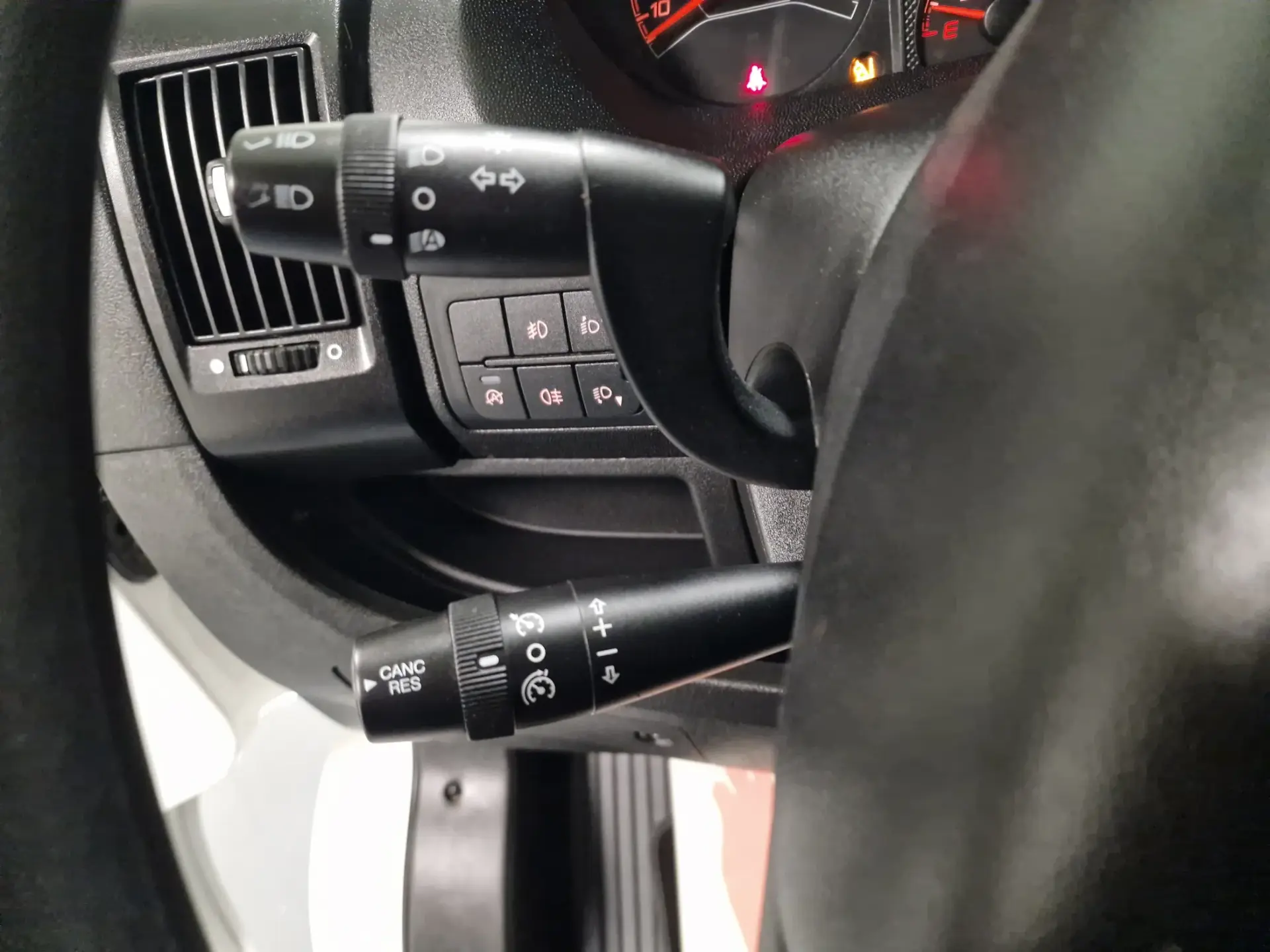 Peugeot Boxer 2.2 BlueHDi 335 L2H2 Pro GPS CAM. TRASEIRA IVA DEDUTIVEL 41