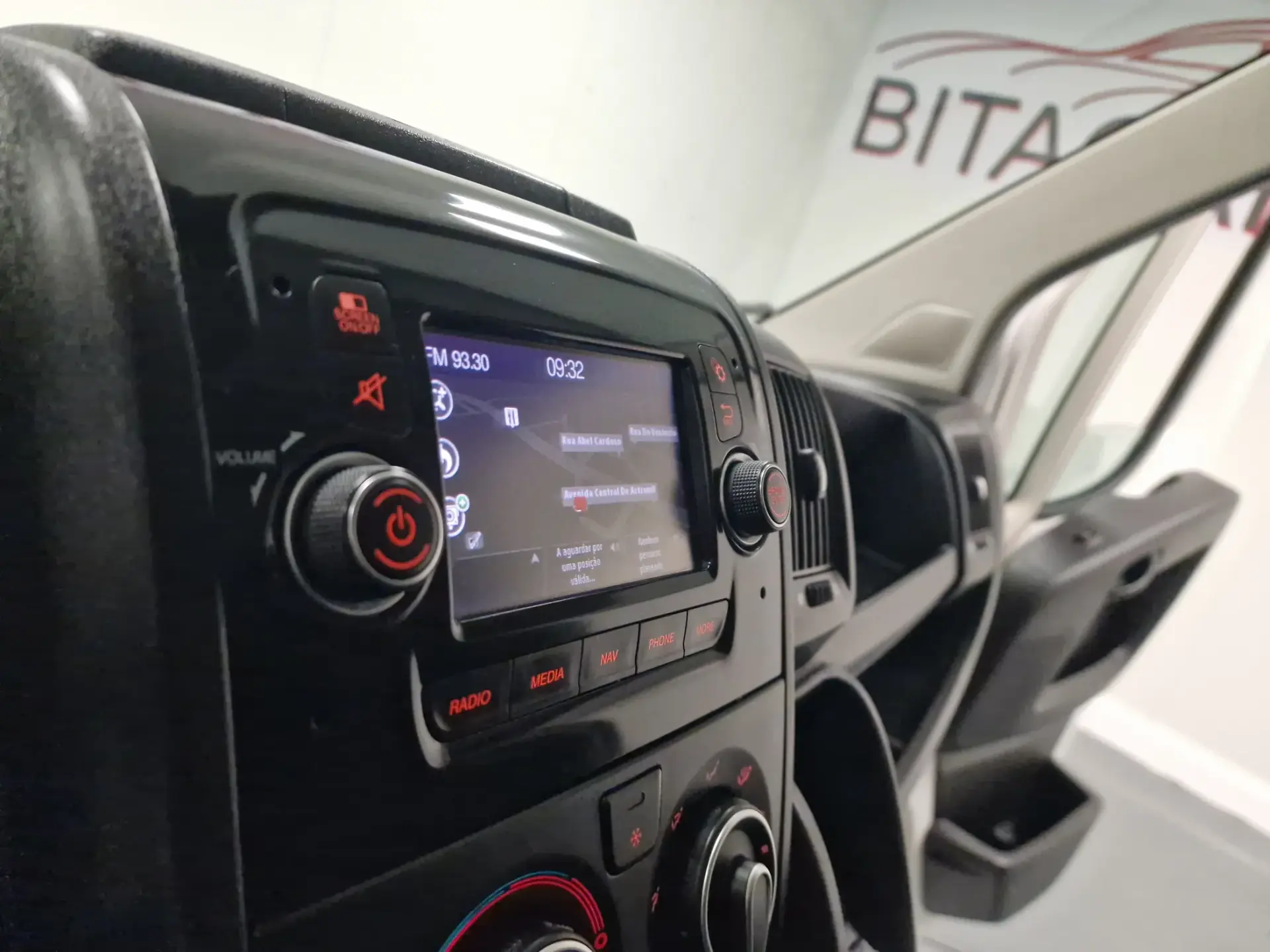 Peugeot Boxer 2.2 BlueHDi 335 L2H2 Pro GPS CAM. TRASEIRA IVA DEDUTIVEL 54