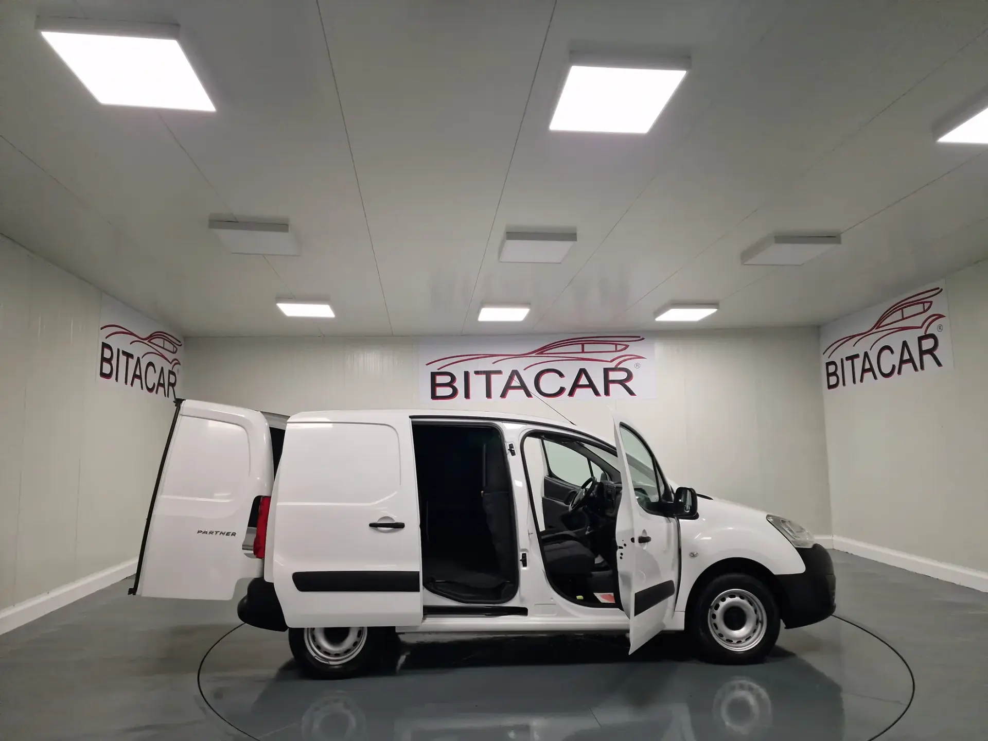 Peugeot Partner 1.6 BLUEHDI 100CV 4