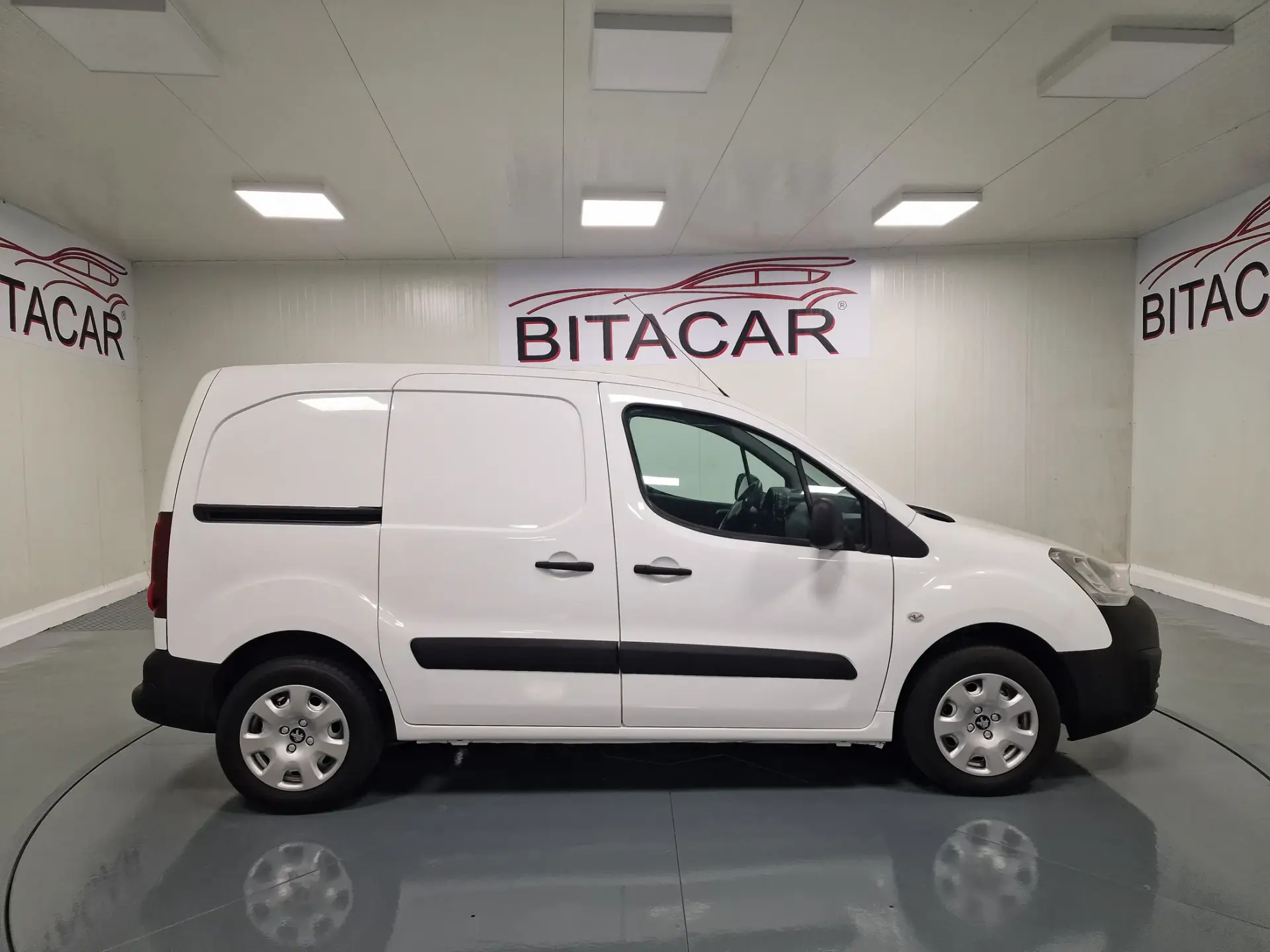 Peugeot Partner 1.6 HDI IVA DEDUTIVEL 17