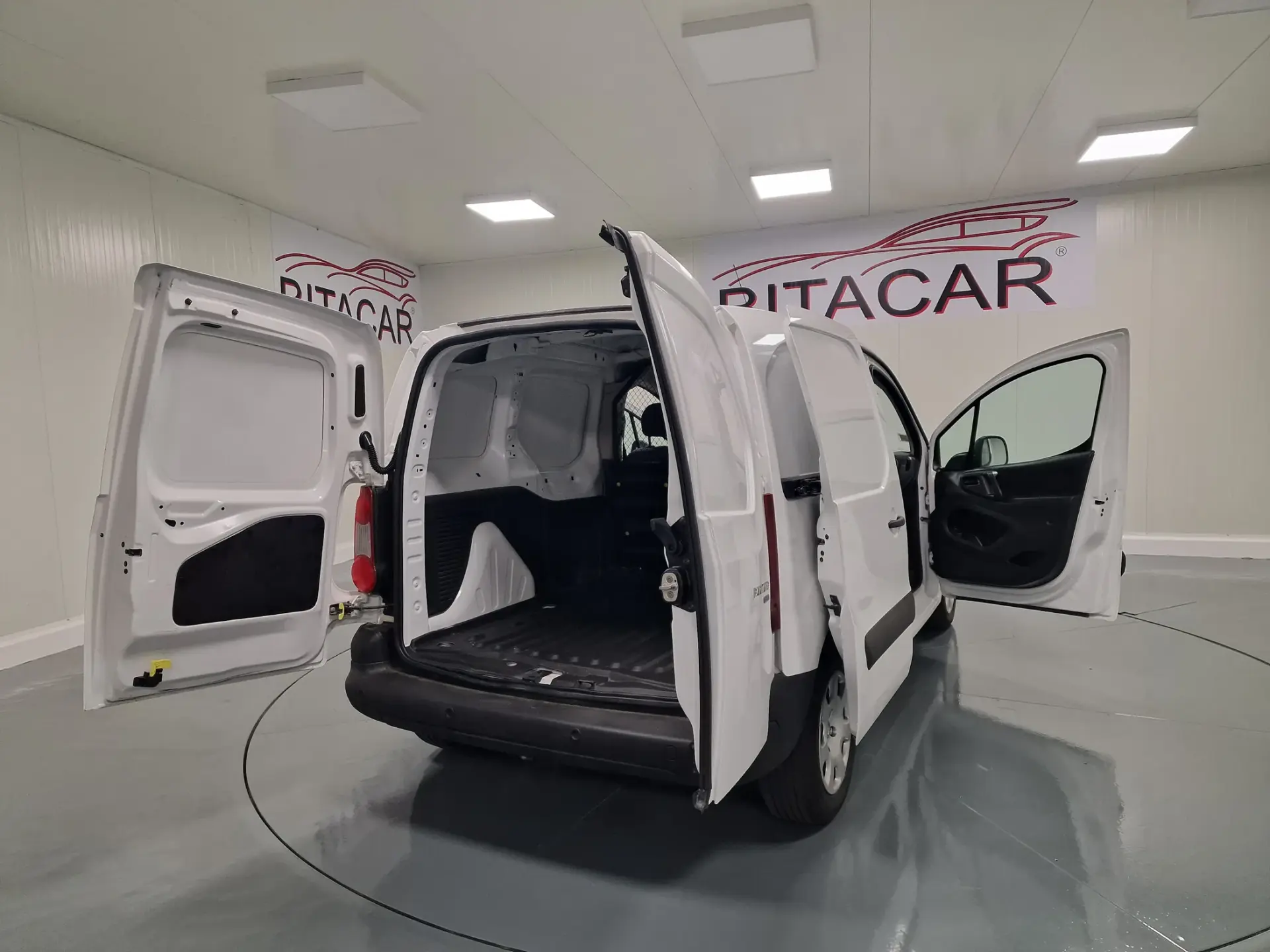Peugeot Partner 1.6 HDI IVA DEDUTIVEL 26