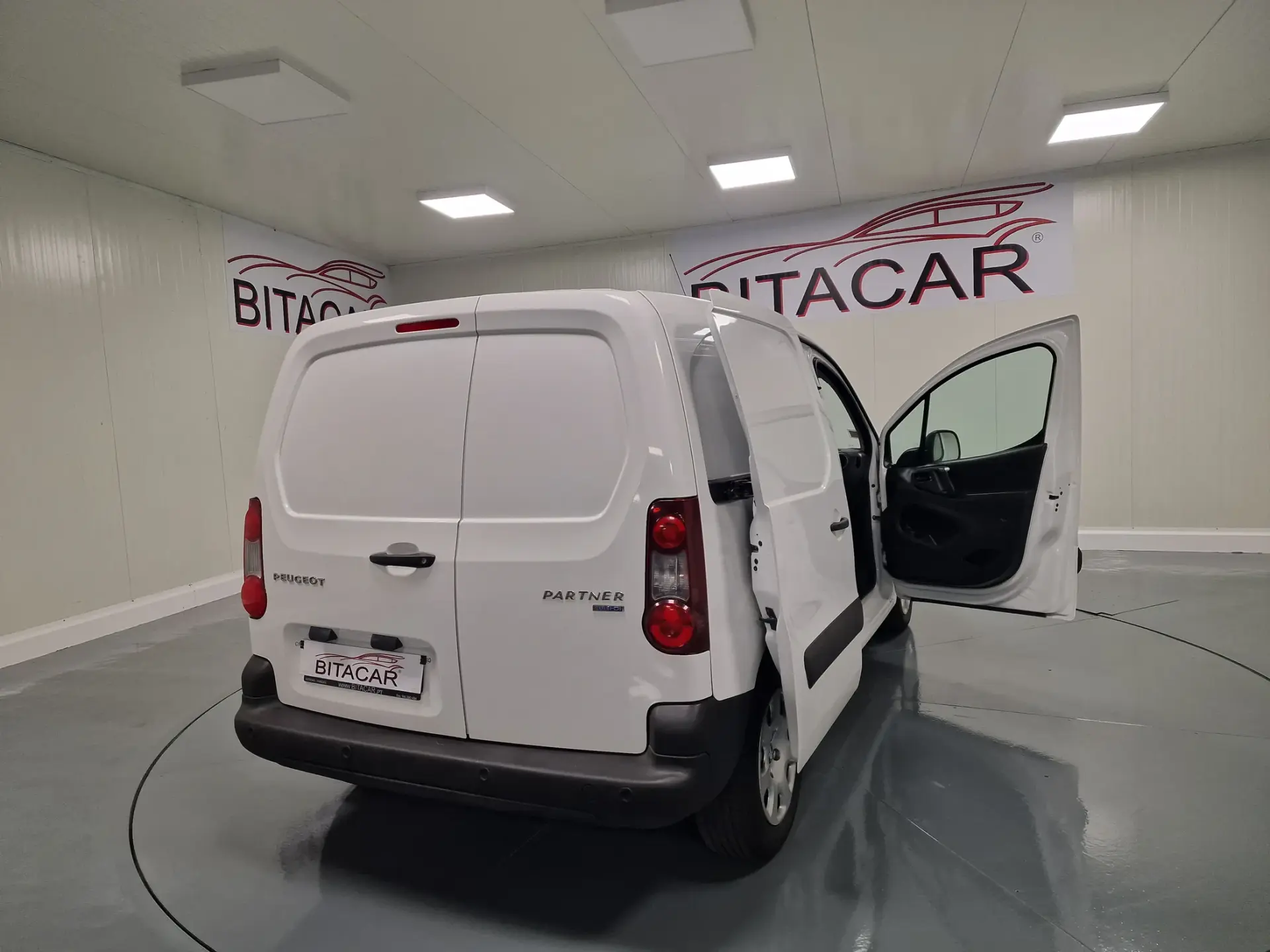 Peugeot Partner 1.6 HDI IVA DEDUTIVEL 29