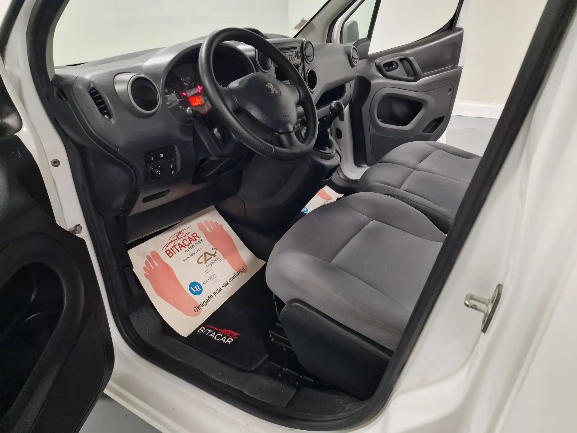 Peugeot Partner 1.6 HDI IVA DEDUTIVEL 47