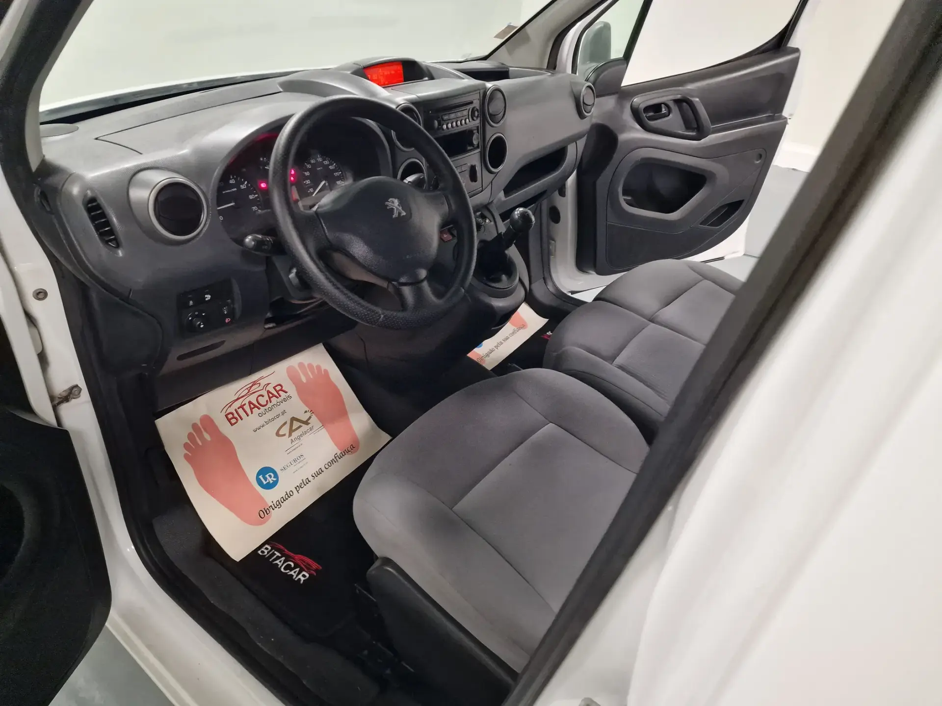 Peugeot Partner 1.6 HDI IVA DEDUTIVEL 48