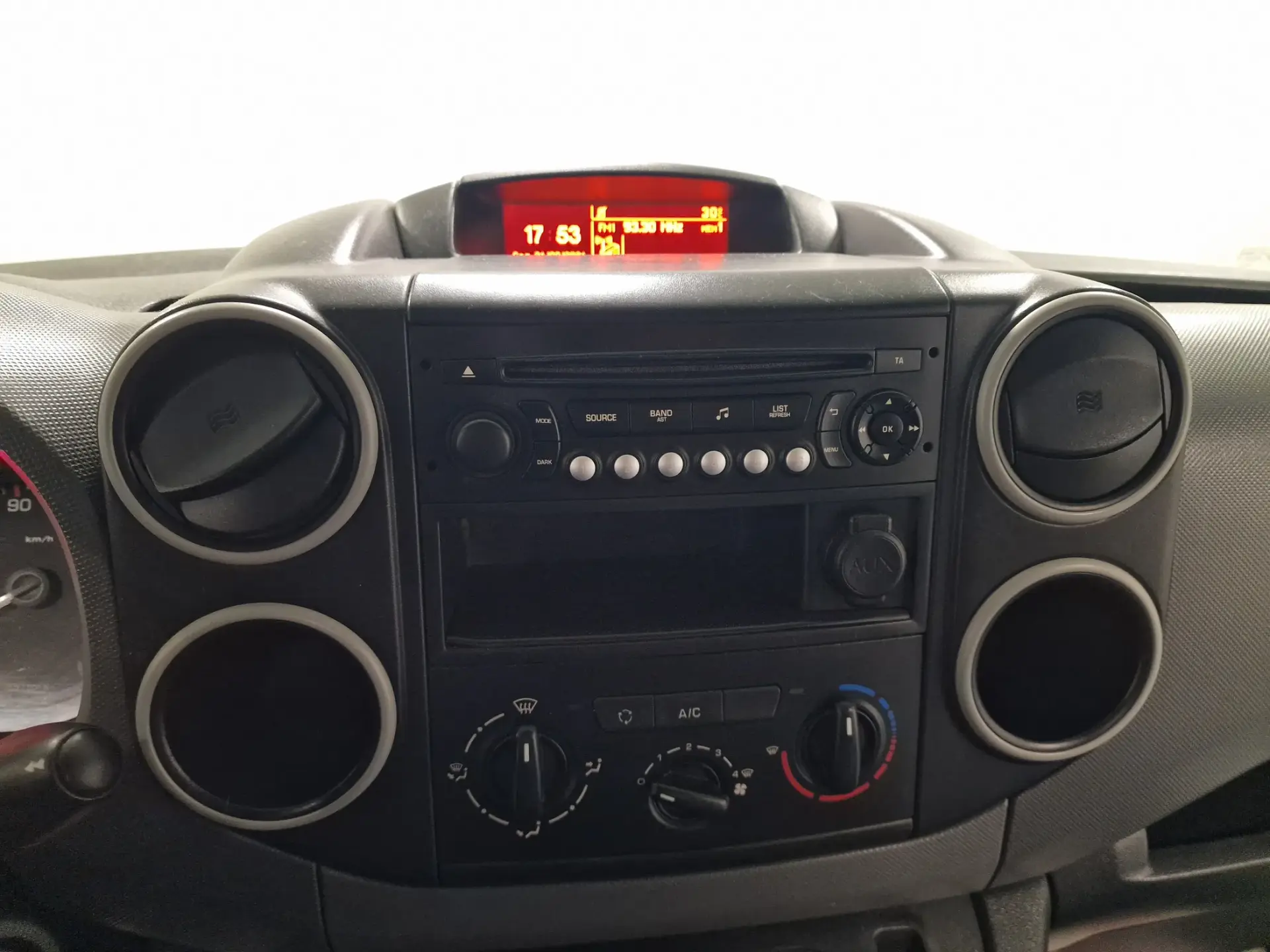 Peugeot Partner 1.6 HDI IVA DEDUTIVEL 59