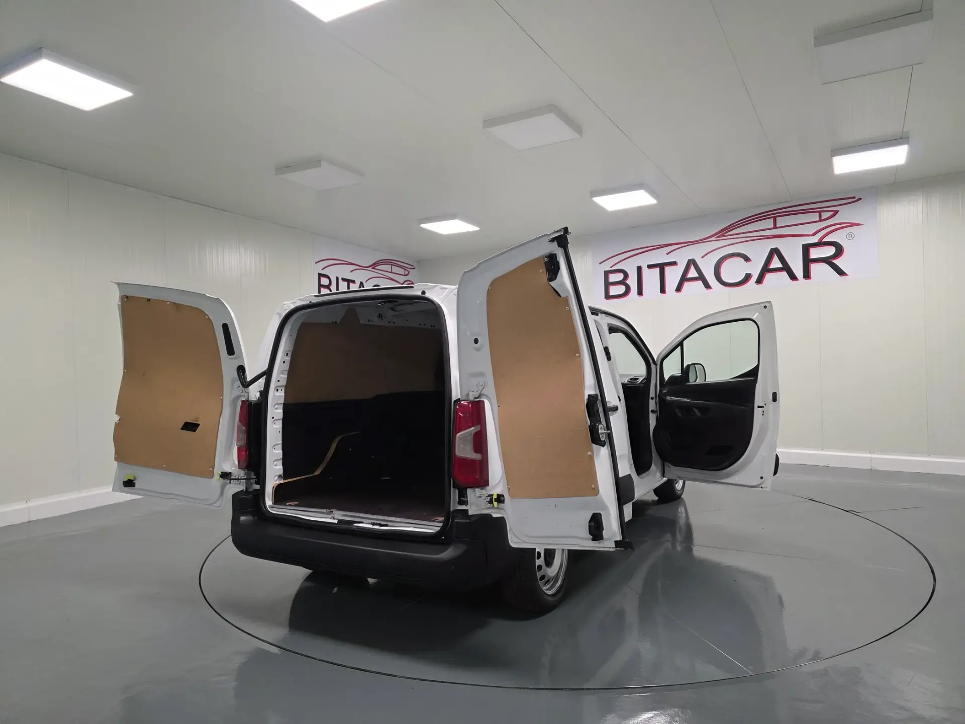Peugeot Partner 1.5 BLUEHDI LONGA IVA DEDUTIVEL 45