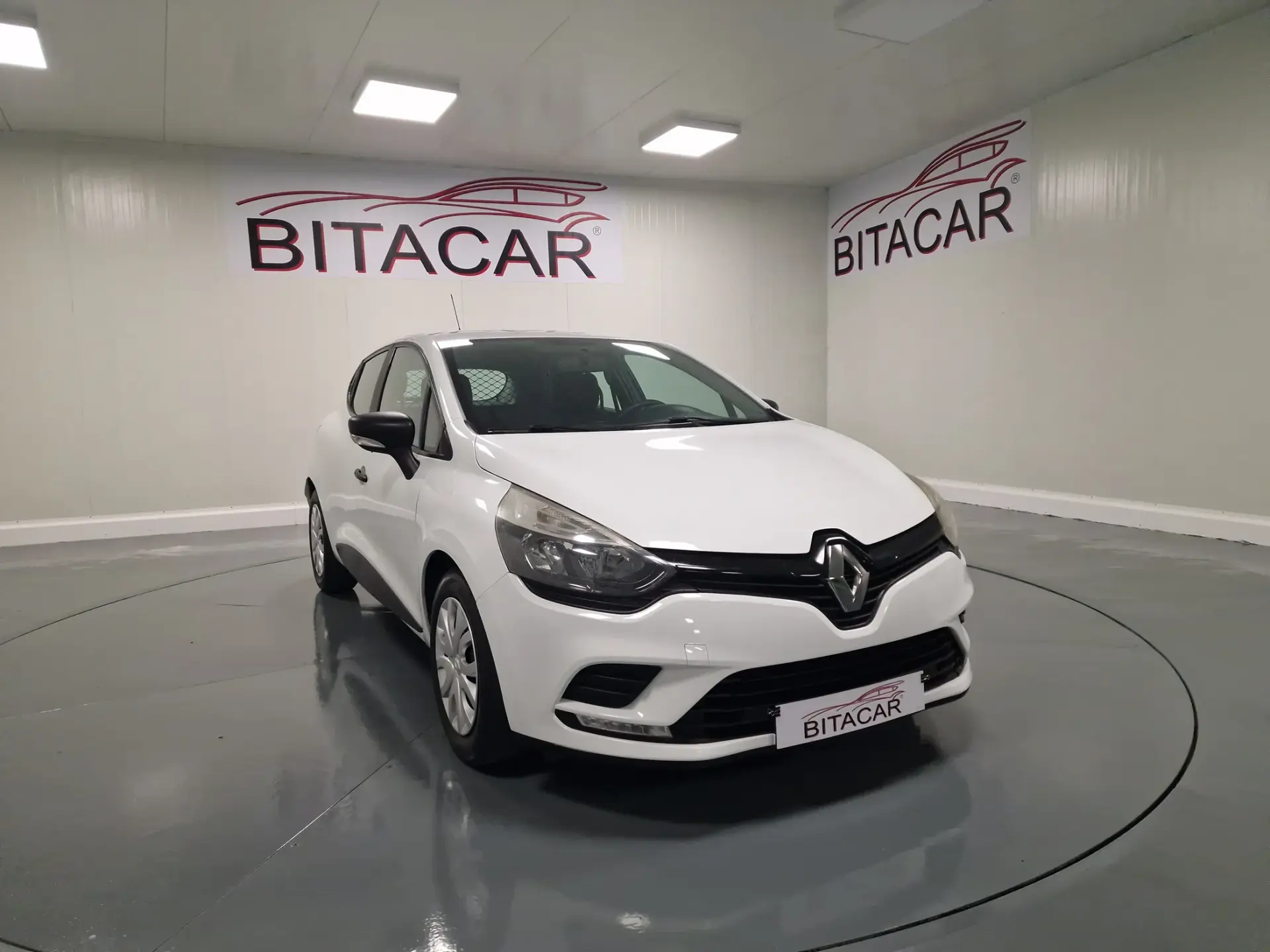 Renault Clio SOCIETE 1.5 DCI ZEN IVA DEDUTÍVEL 1