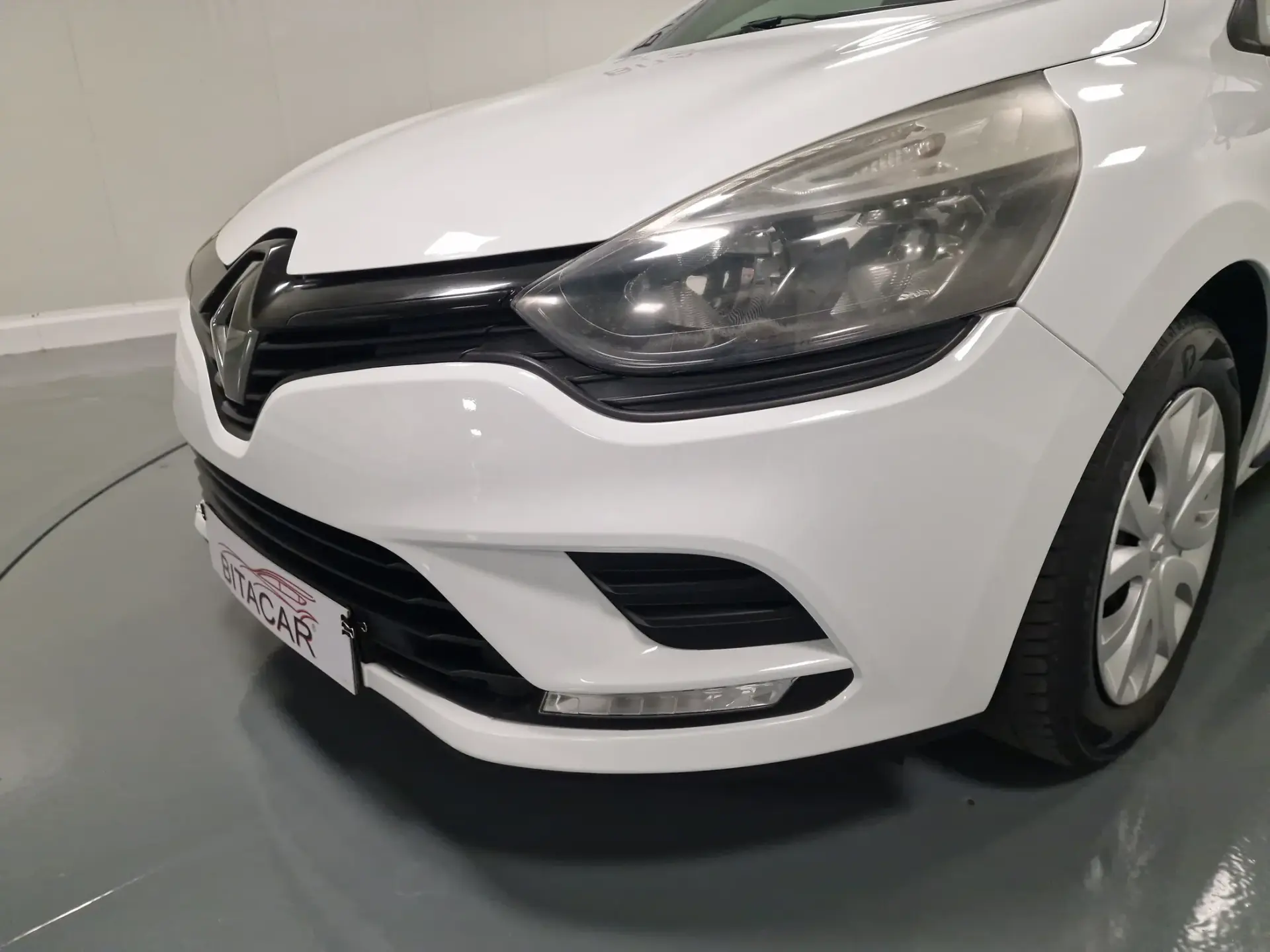 Renault Clio SOCIETE 1.5 DCI ZEN IVA DEDUTÍVEL 10