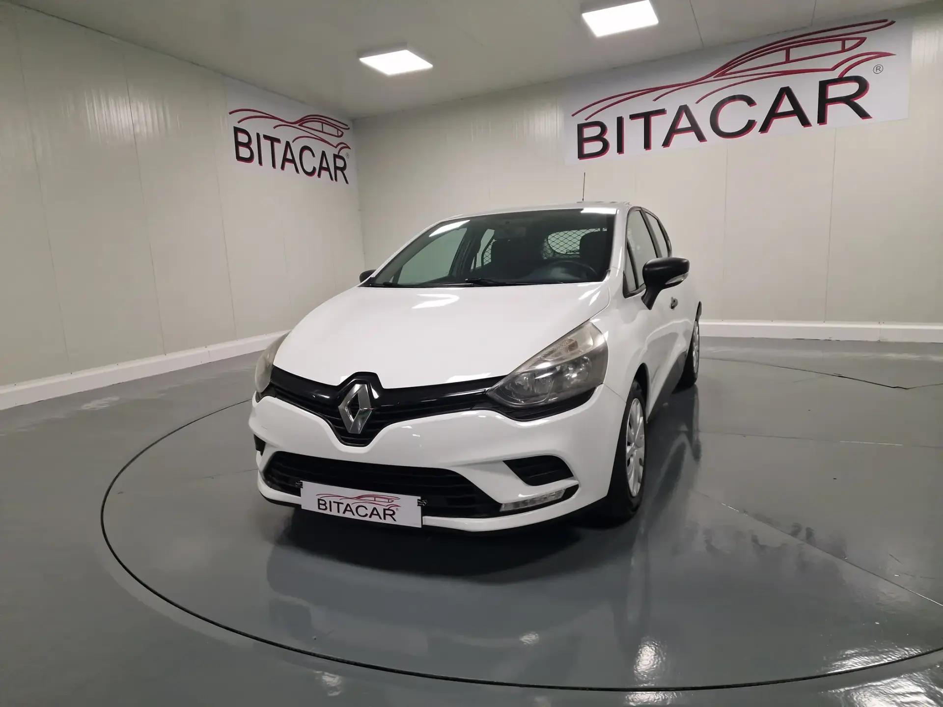 Renault Clio SOCIETE 1.5 DCI ZEN IVA DEDUTÍVEL 11