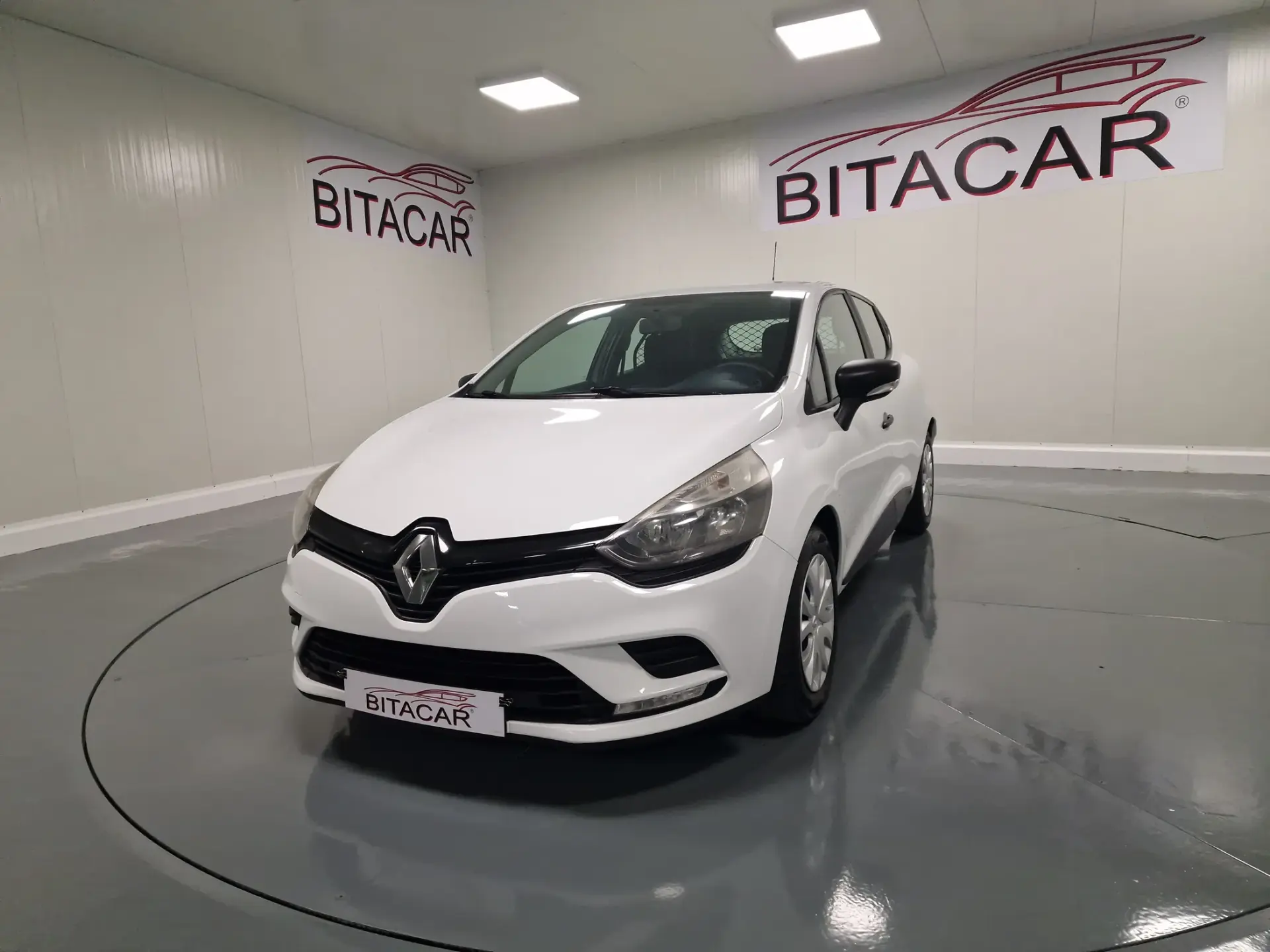 Renault Clio SOCIETE 1.5 DCI ZEN IVA DEDUTÍVEL 12