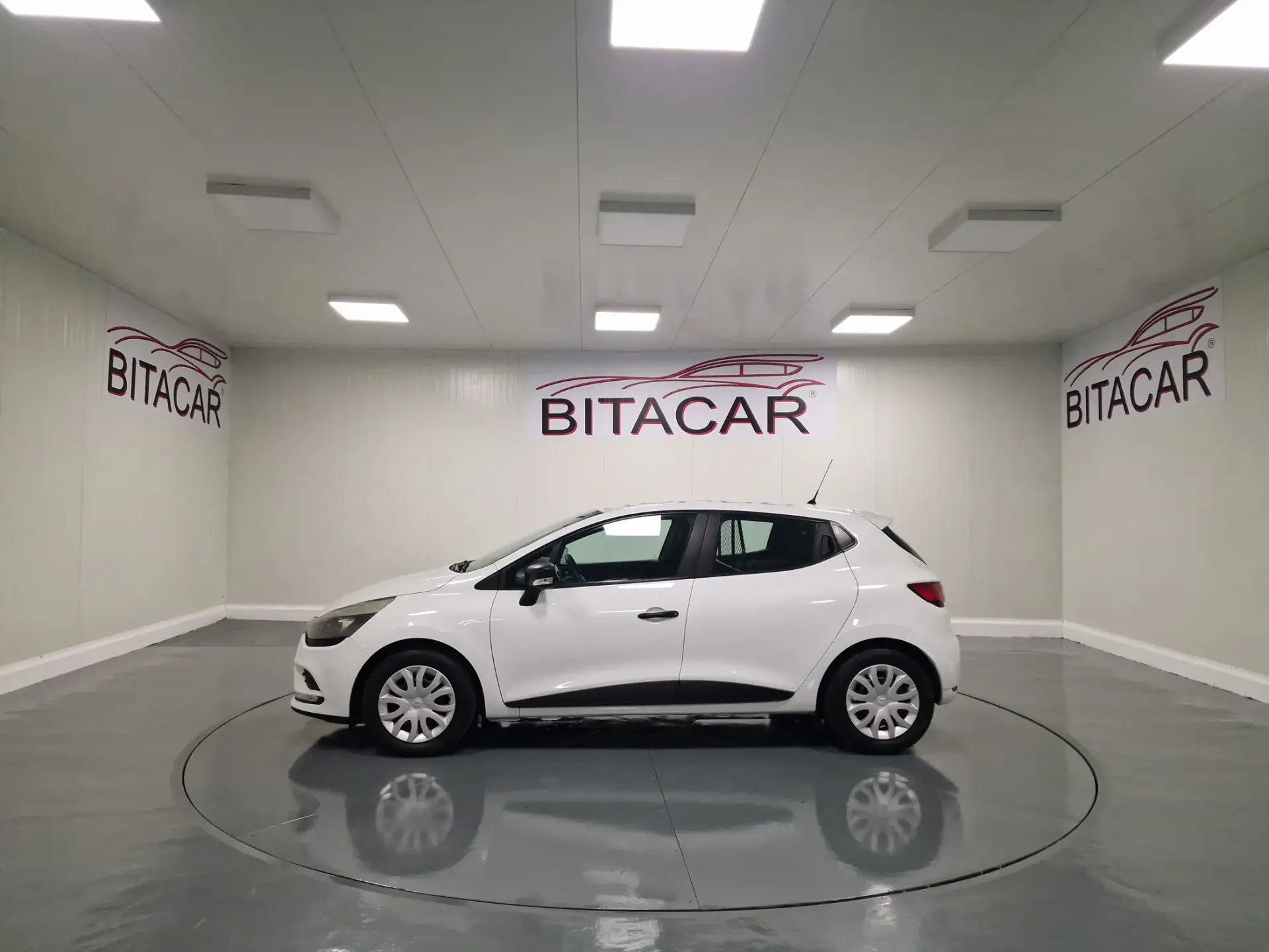 Renault Clio SOCIETE 1.5 DCI ZEN IVA DEDUTÍVEL 13