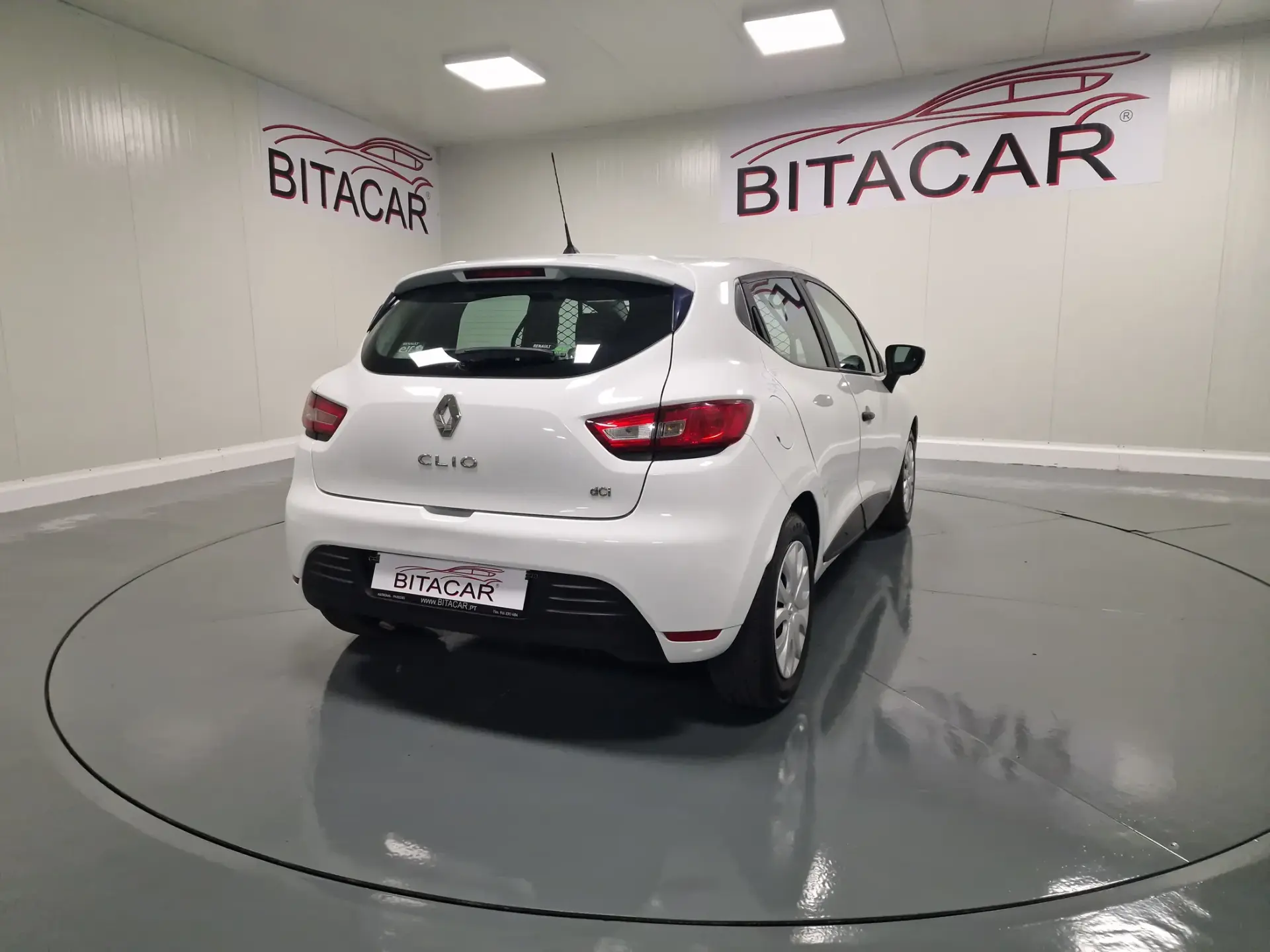 Renault Clio SOCIETE 1.5 DCI ZEN IVA DEDUTÍVEL 23