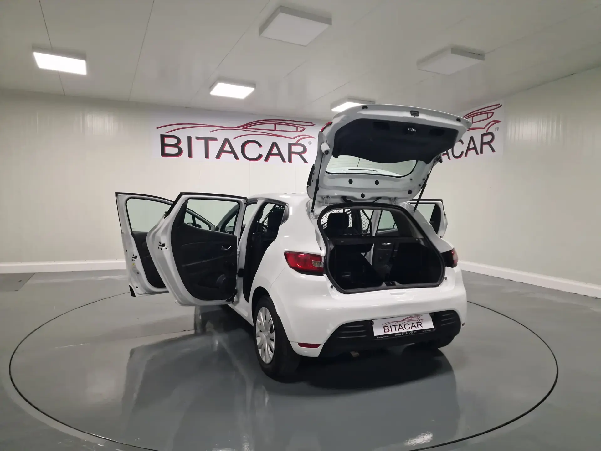 Renault Clio SOCIETE 1.5 DCI ZEN IVA DEDUTÍVEL 36
