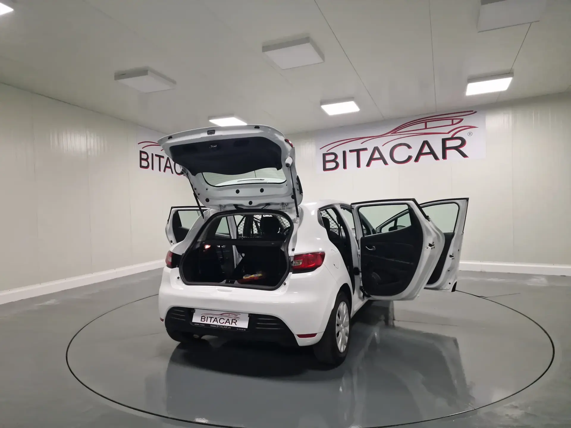 Renault Clio SOCIETE 1.5 DCI ZEN IVA DEDUTÍVEL 38