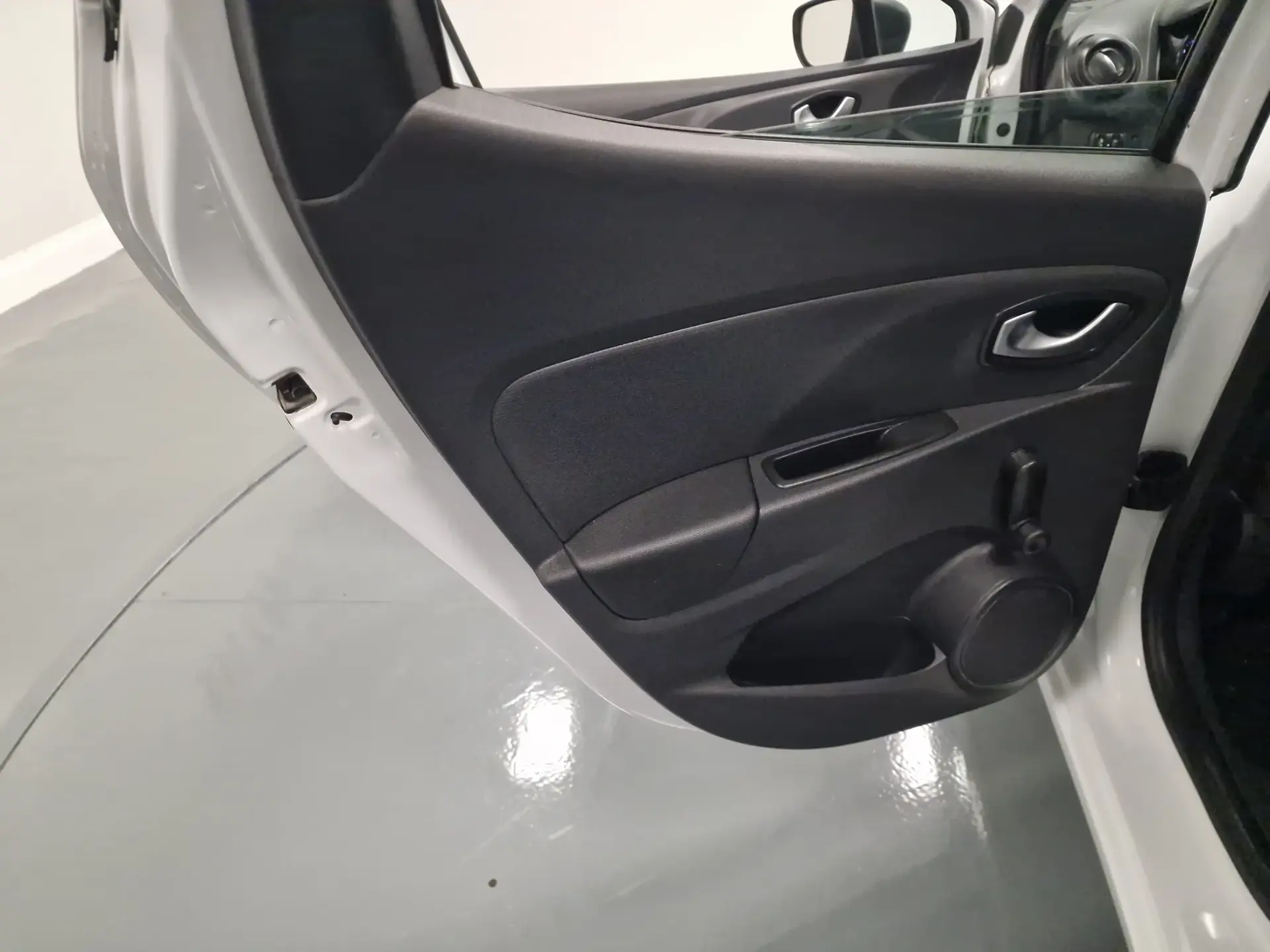 Renault Clio SOCIETE 1.5 DCI ZEN IVA DEDUTÍVEL 42