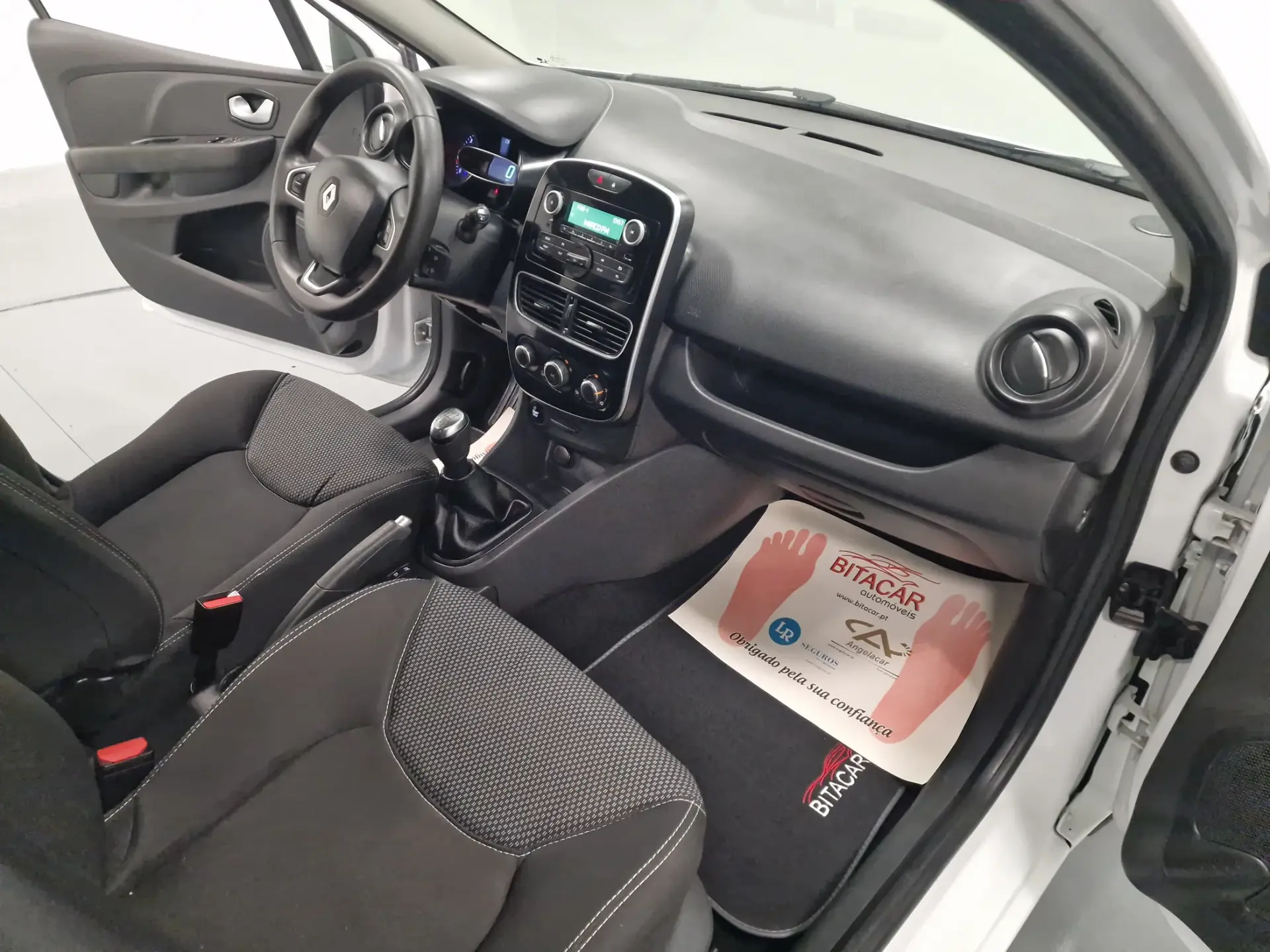 Renault Clio SOCIETE 1.5 DCI ZEN IVA DEDUTÍVEL 53