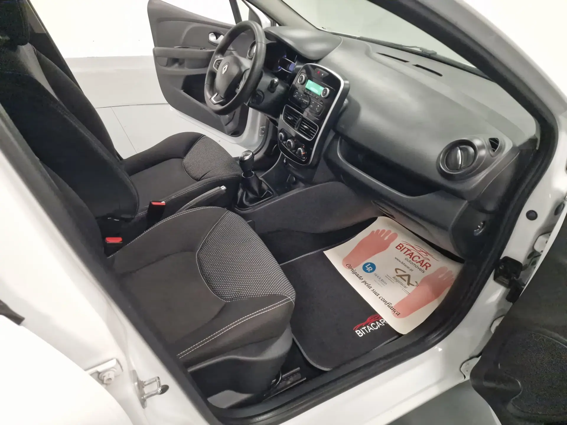 Renault Clio SOCIETE 1.5 DCI ZEN IVA DEDUTÍVEL 54