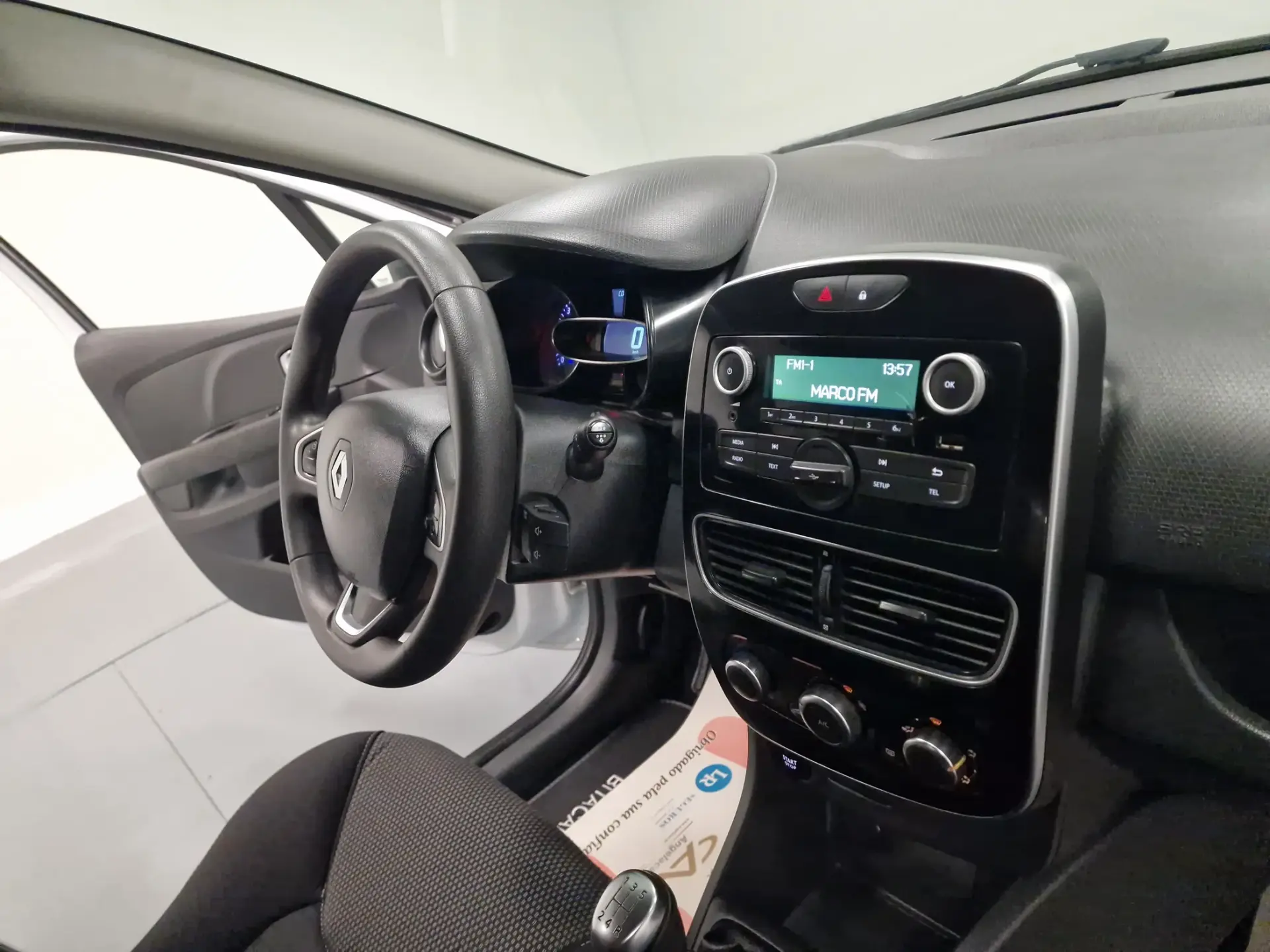 Renault Clio SOCIETE 1.5 DCI ZEN IVA DEDUTÍVEL 57